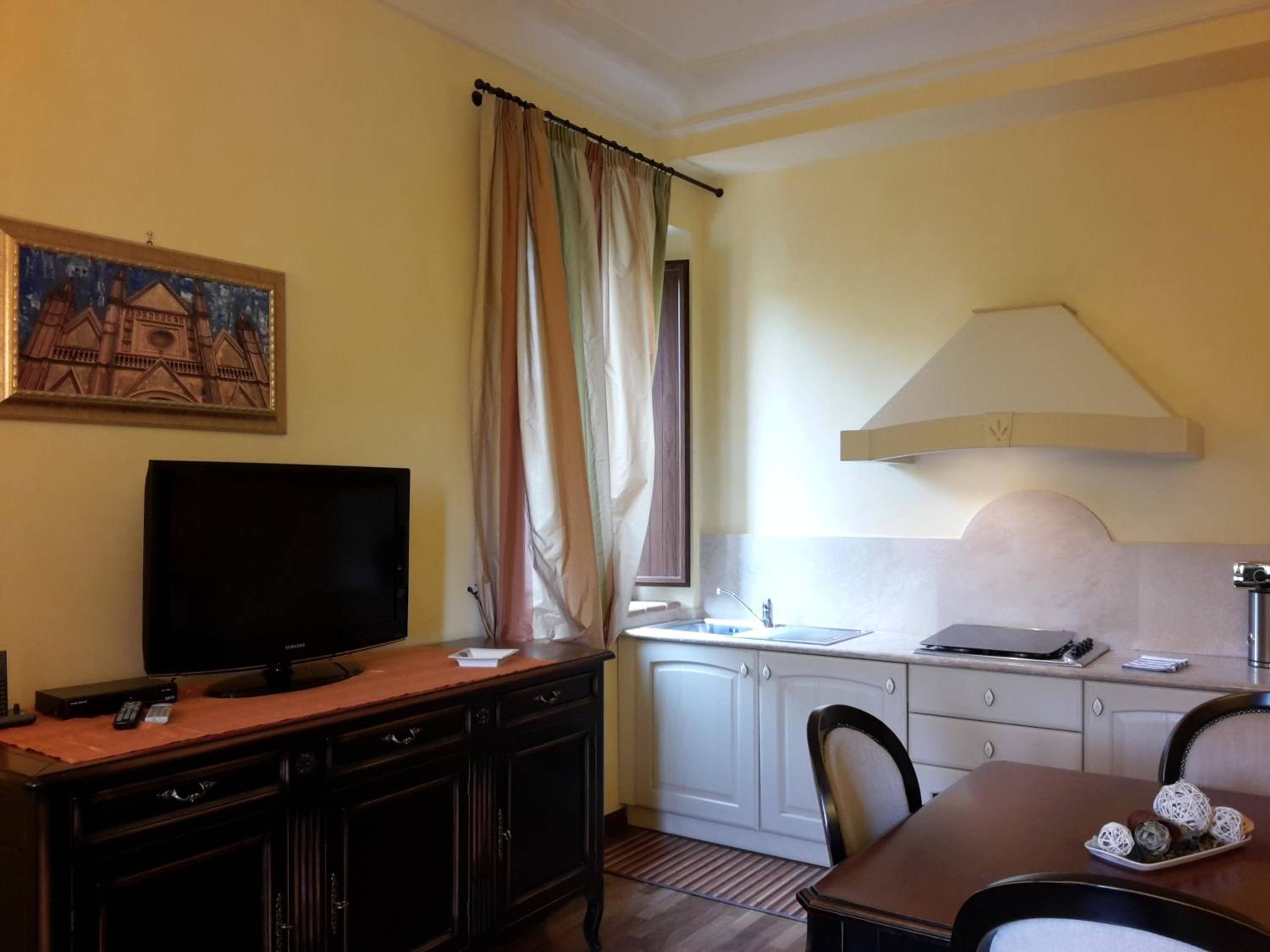 One-Bedroom Apartment with Sofa Bed photo 3