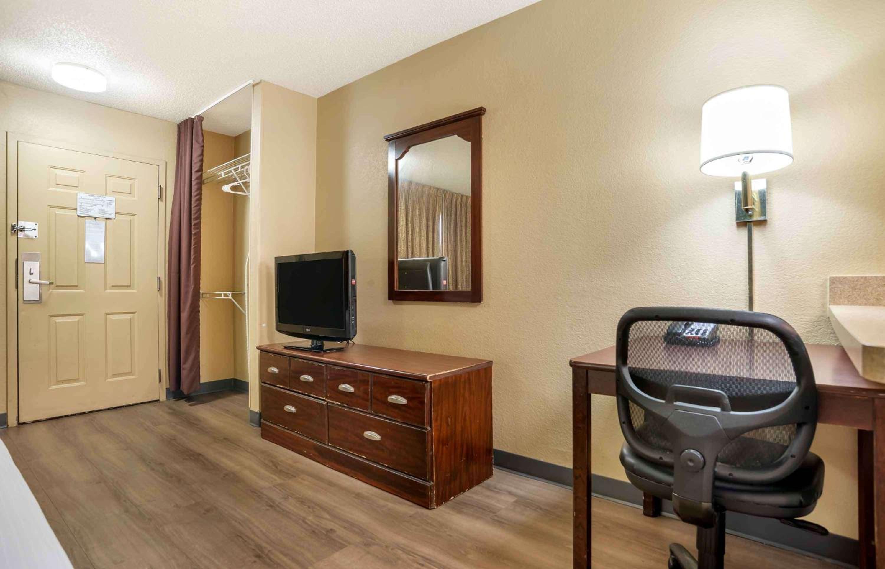 Studio with 2 Double Beds - Non-Smoking - Photo 2