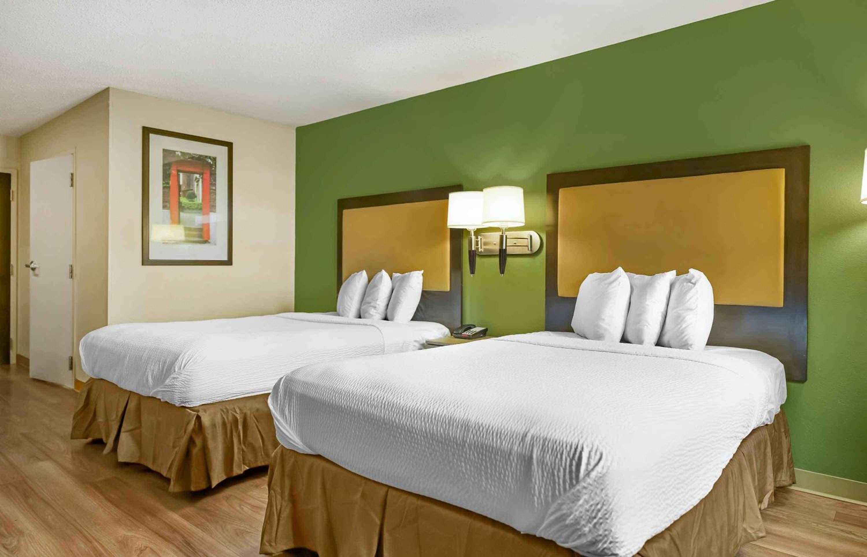 Studio with 2 Double Beds - Non-Smoking photo 1