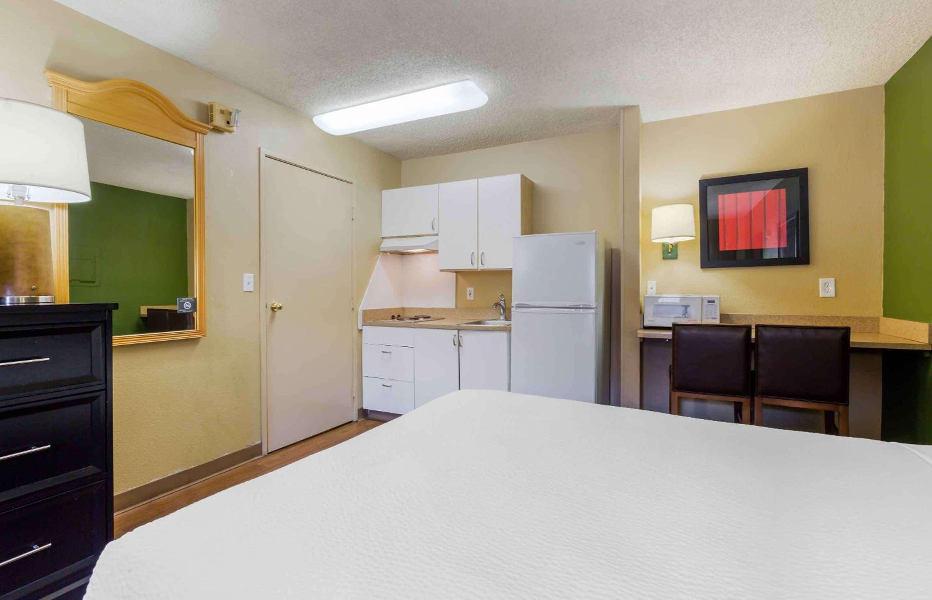 Studio with 2 Double Beds - Non-Smoking - Photo 9