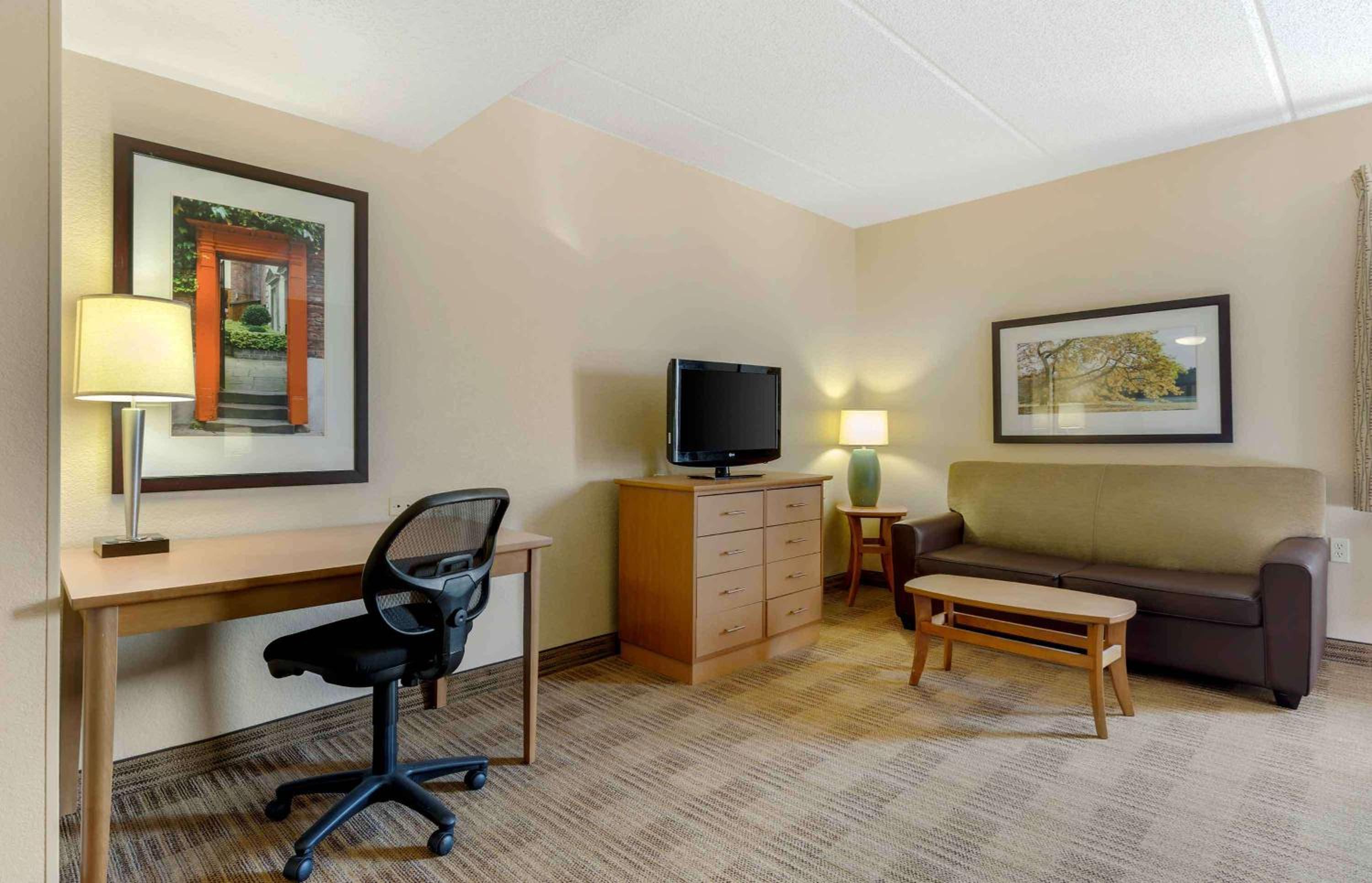 Deluxe Studio - Non-Smoking - Disability Access - Photo 4