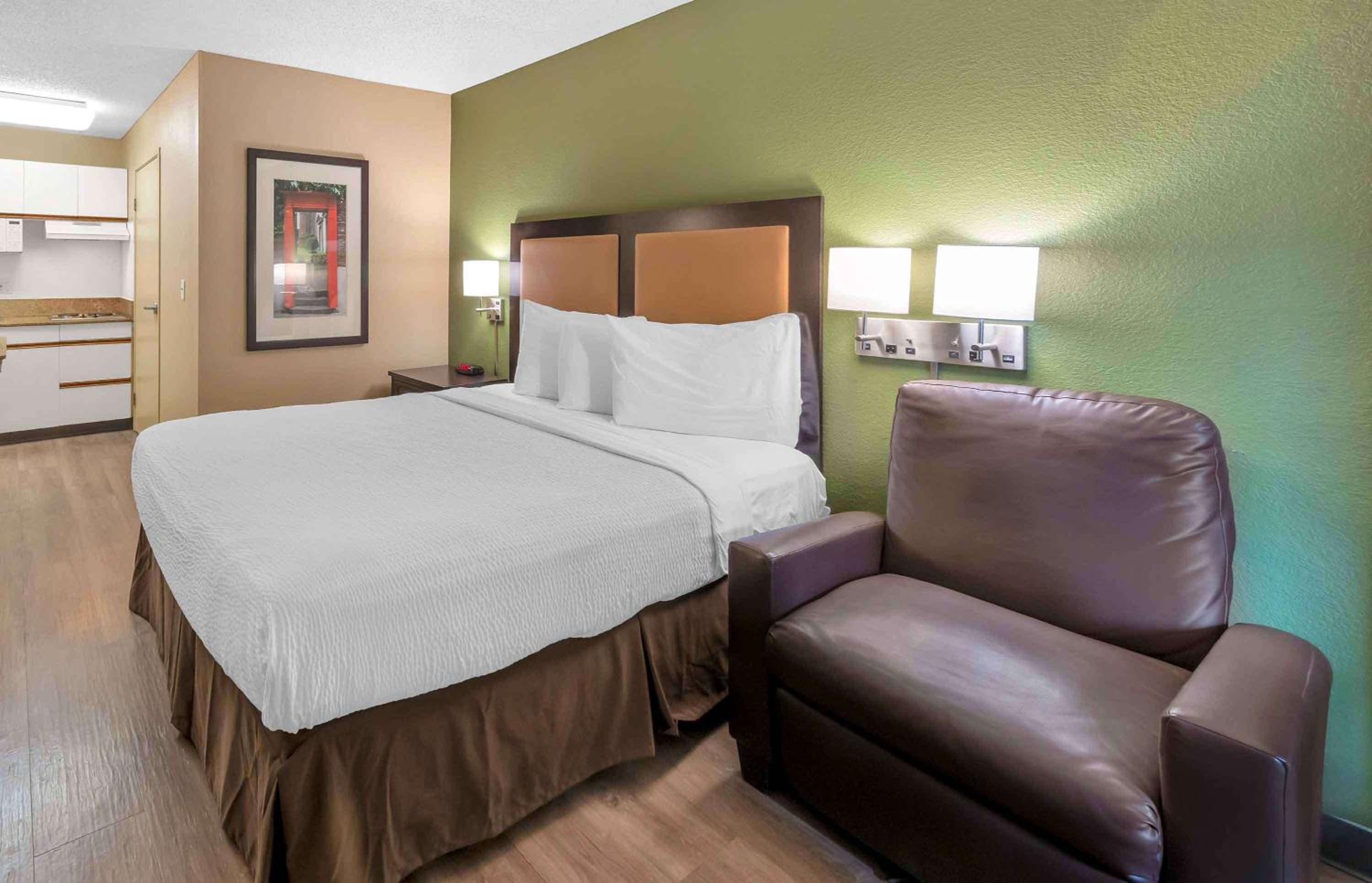 Extended Stay America Suites - Orange County - Brea, Photo 9