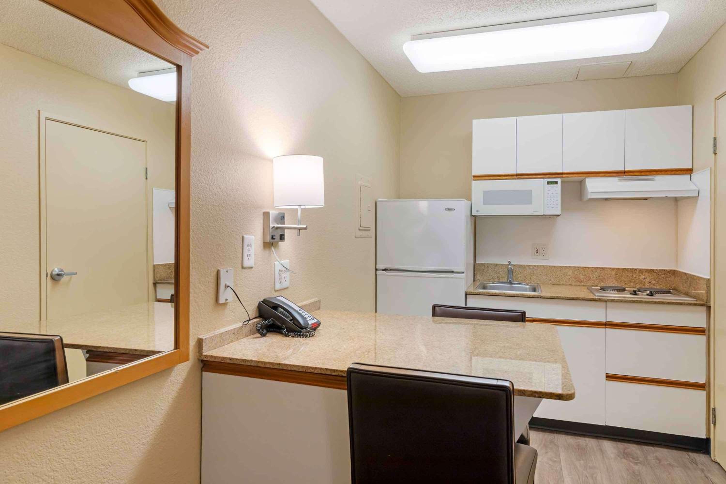 Studio With 2 Double Beds - Non-Smoking photo 3