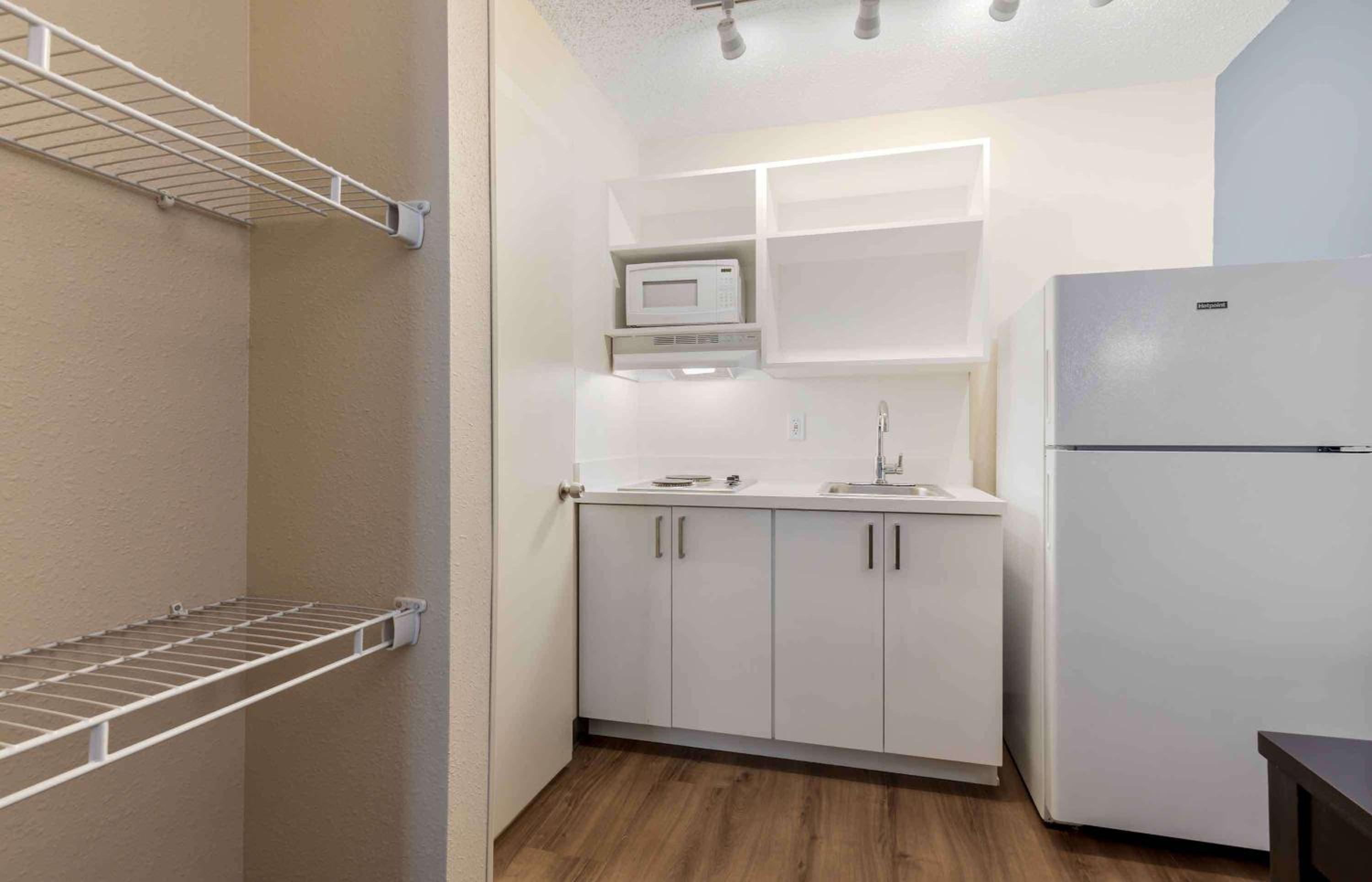 Studio with 2 Double Beds - Non-Smoking - Photo 2
