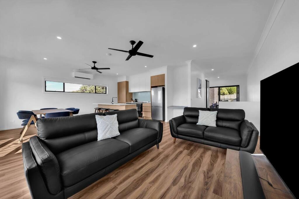Three-Bedroom House photo 1