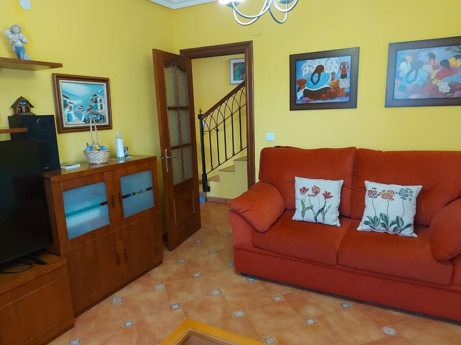 Casa de cuatro habitaciones