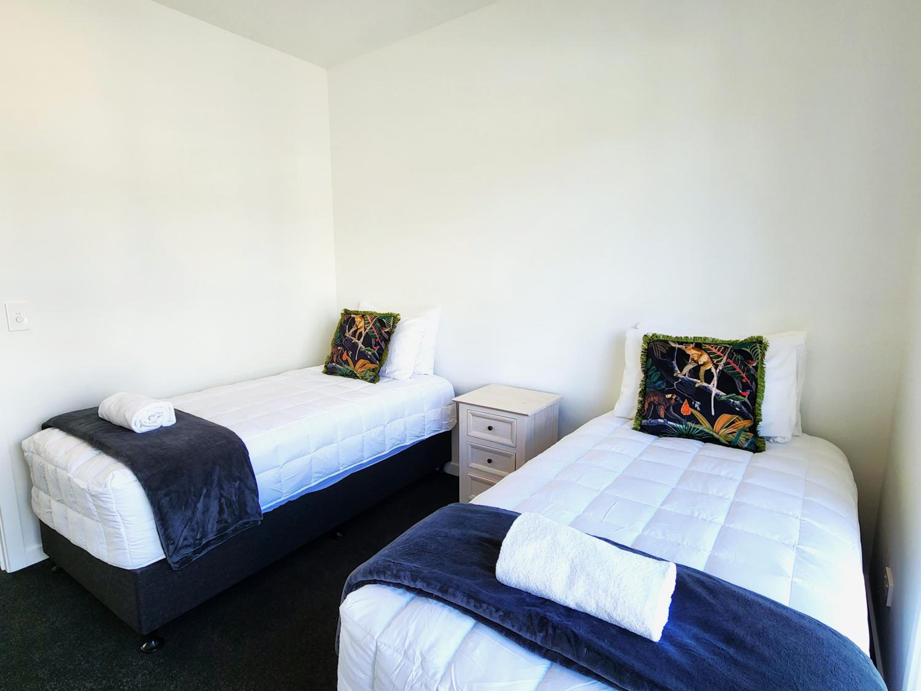 Two-Bedroom Townhouse - Photo 6