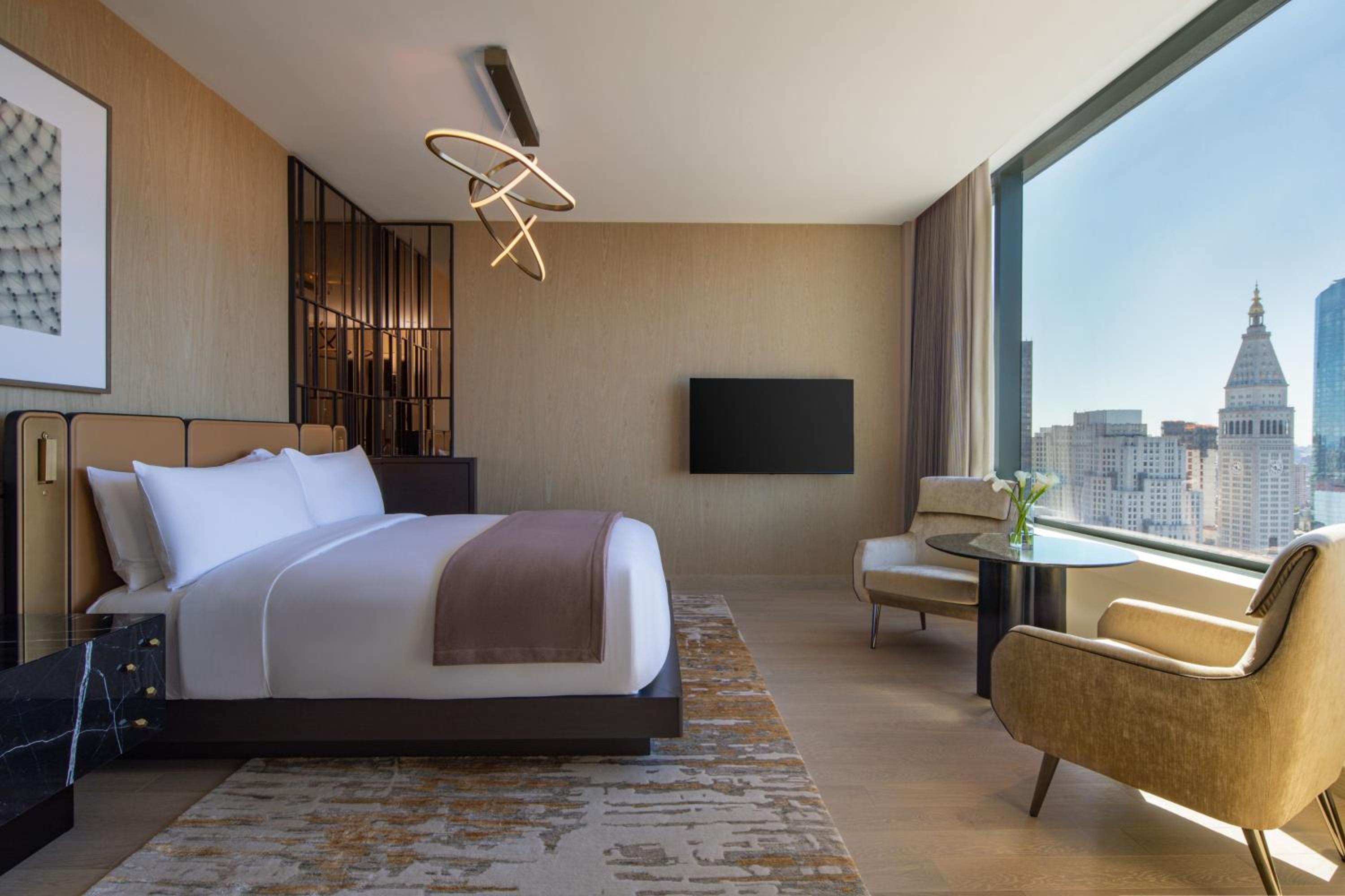 Liberty One Bedroom King Suite - Club Level