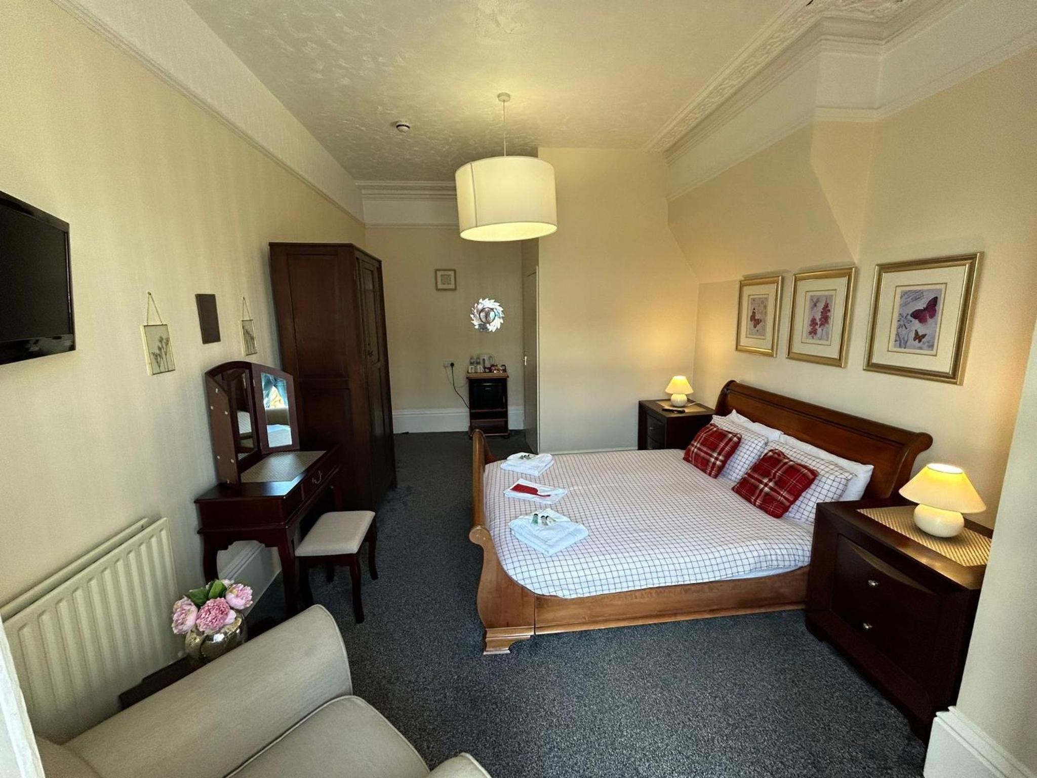 Deluxe Double Room with Sea View - Photo 3