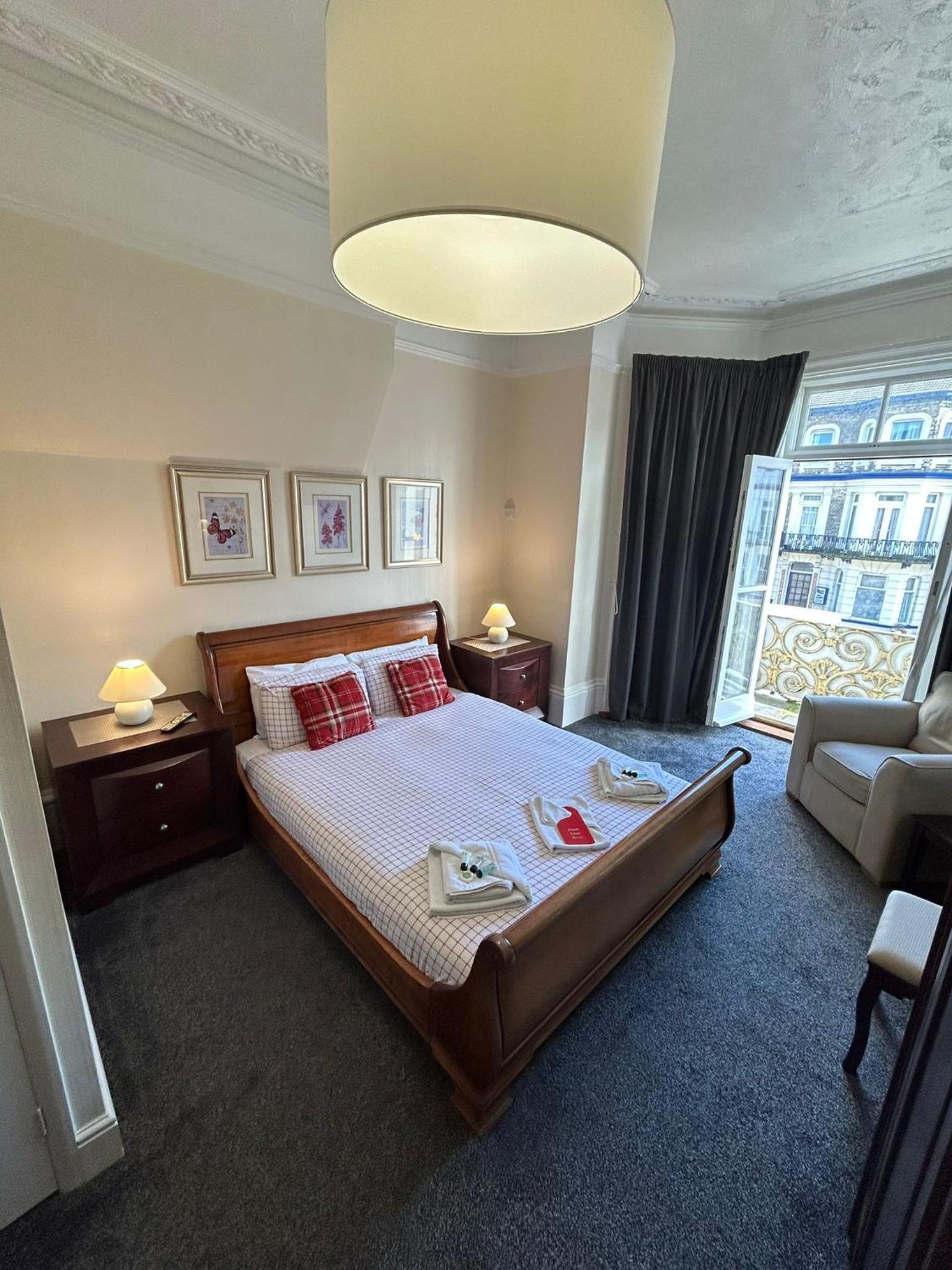 Deluxe Double Room with Sea View - Photo 5