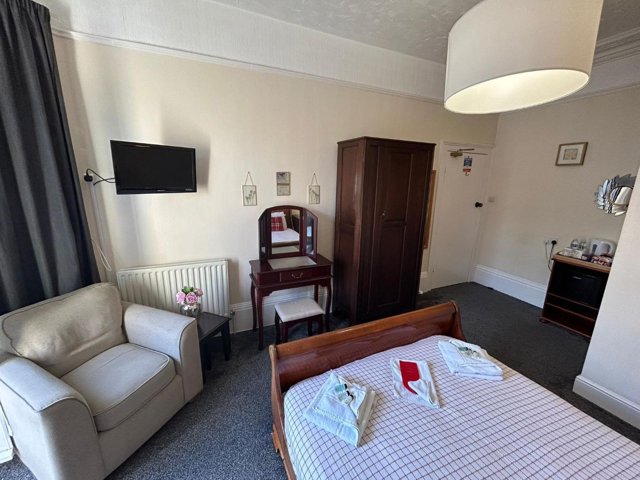 Deluxe Double Room with Sea View - Photo 7