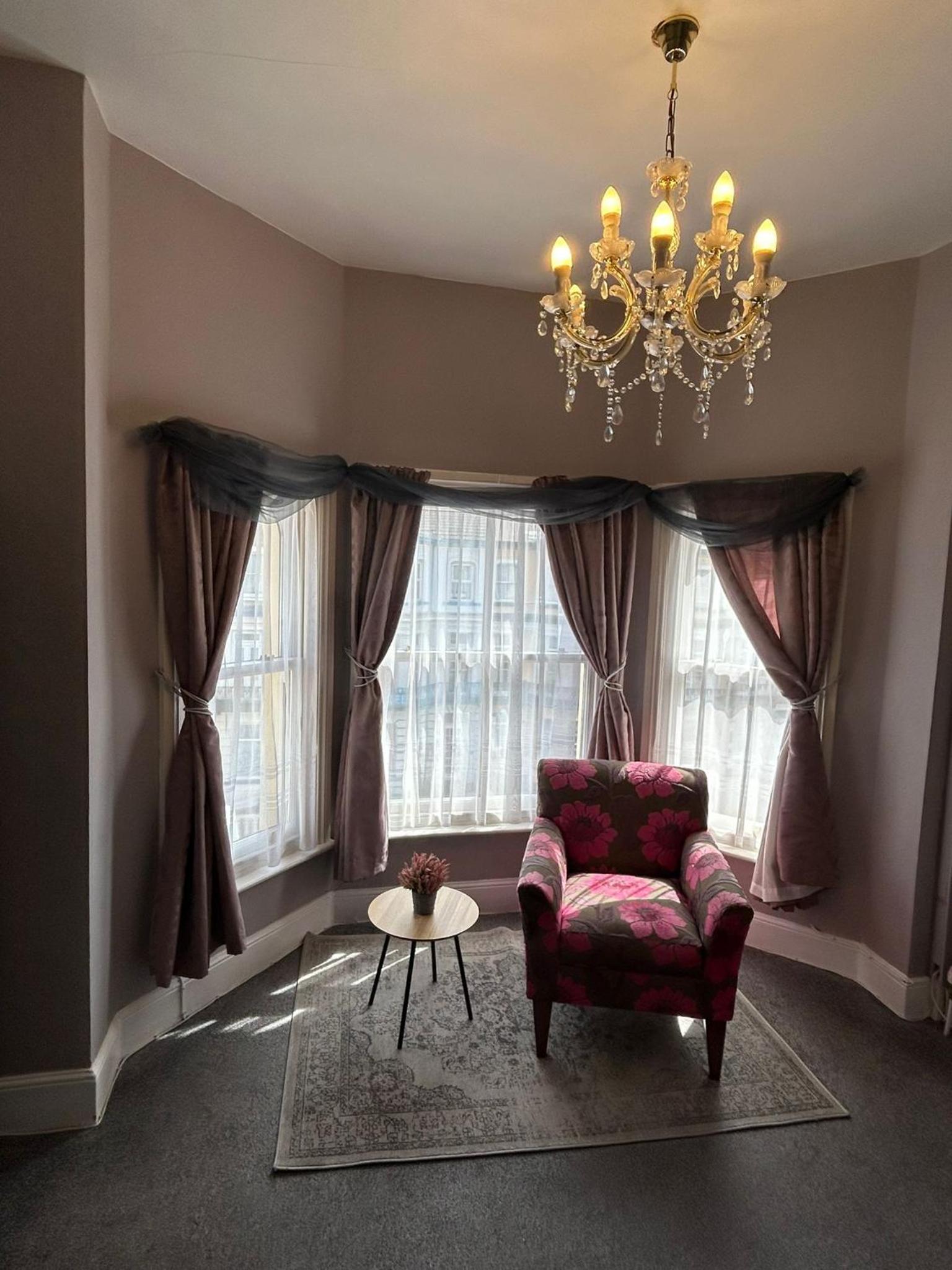 Deluxe Double Room with Sea View - Photo 10