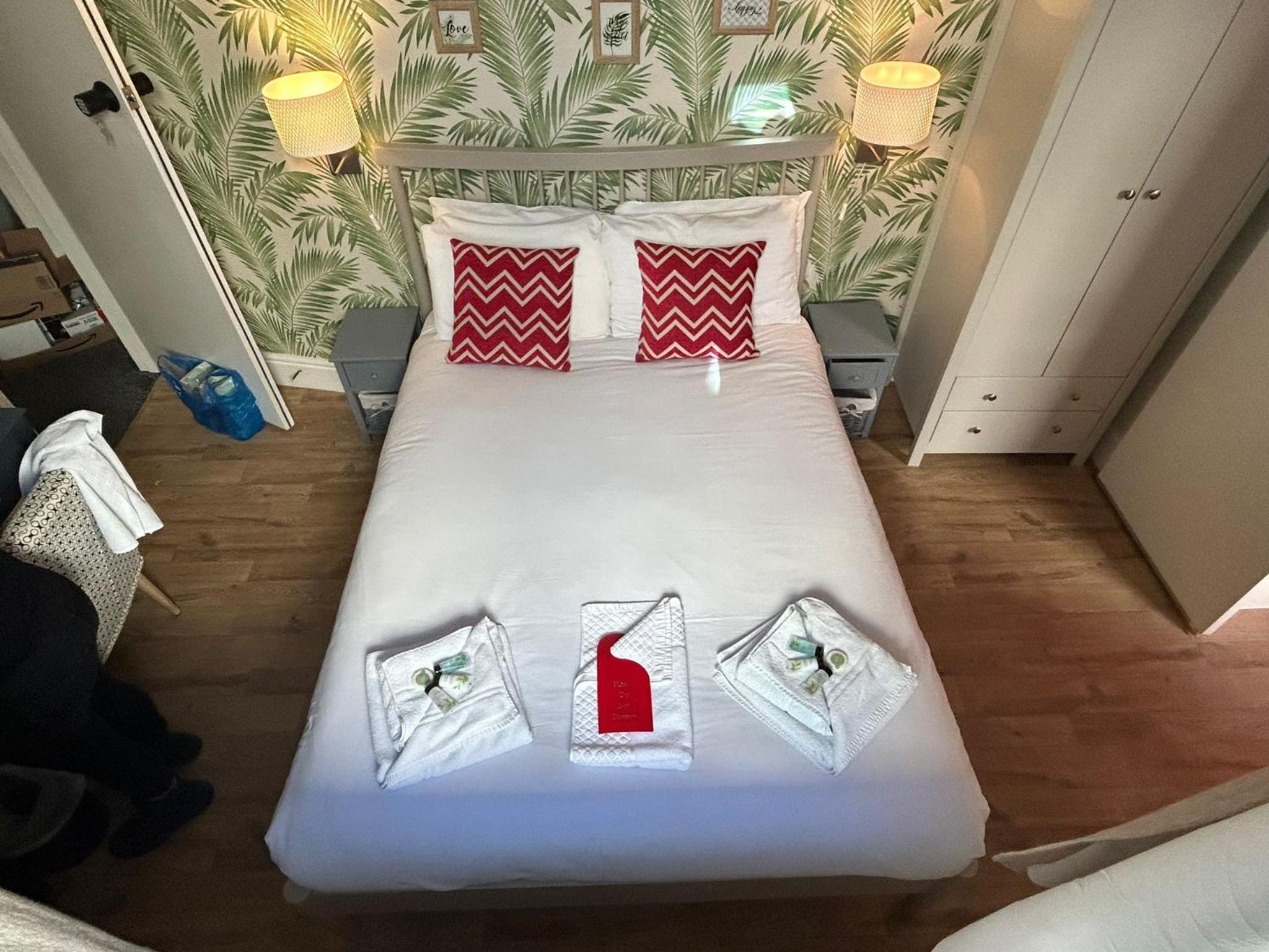 Double Room with Private Bathroom - Photo 1