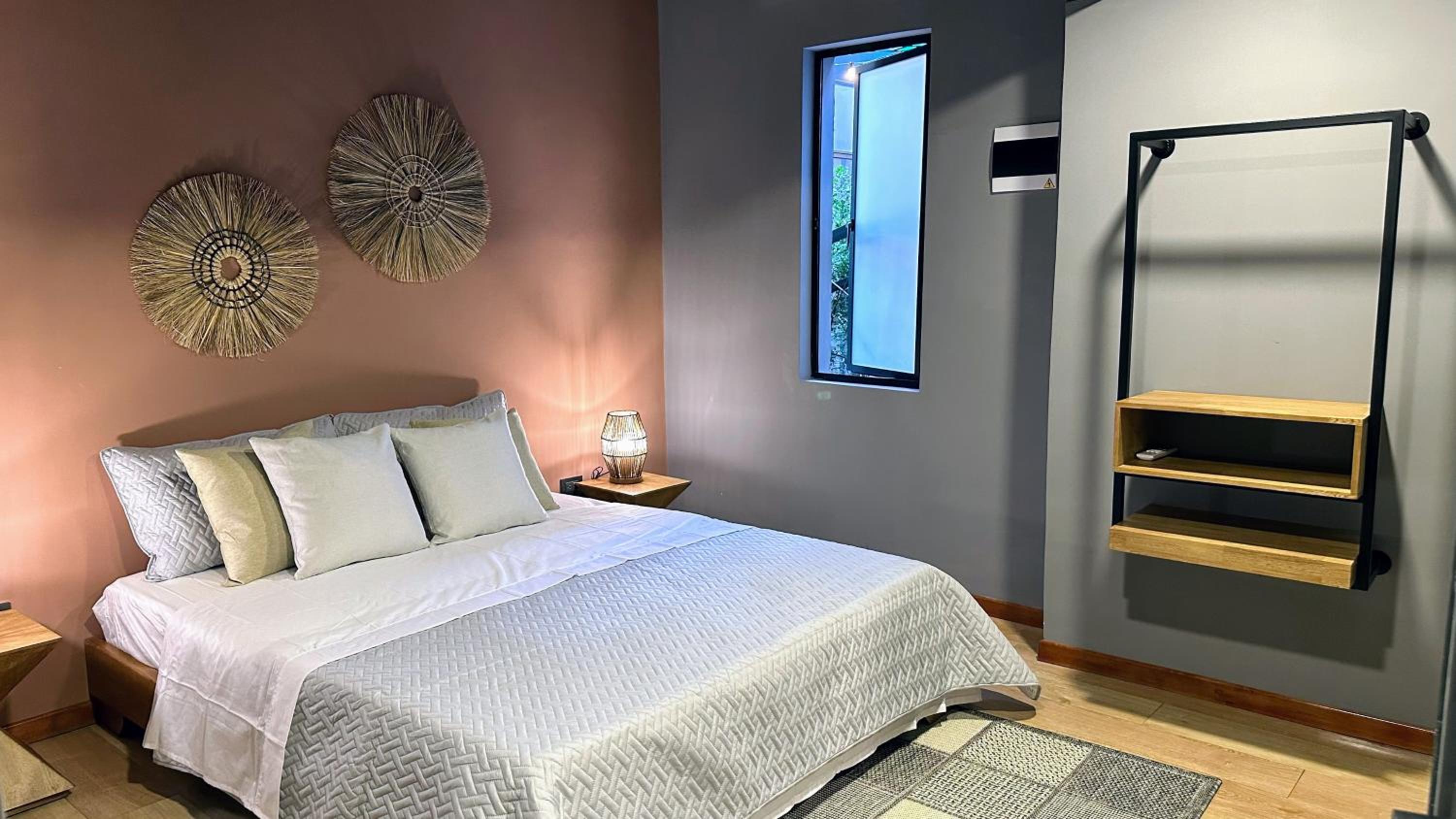 Deluxe Junior Suite photo 2
