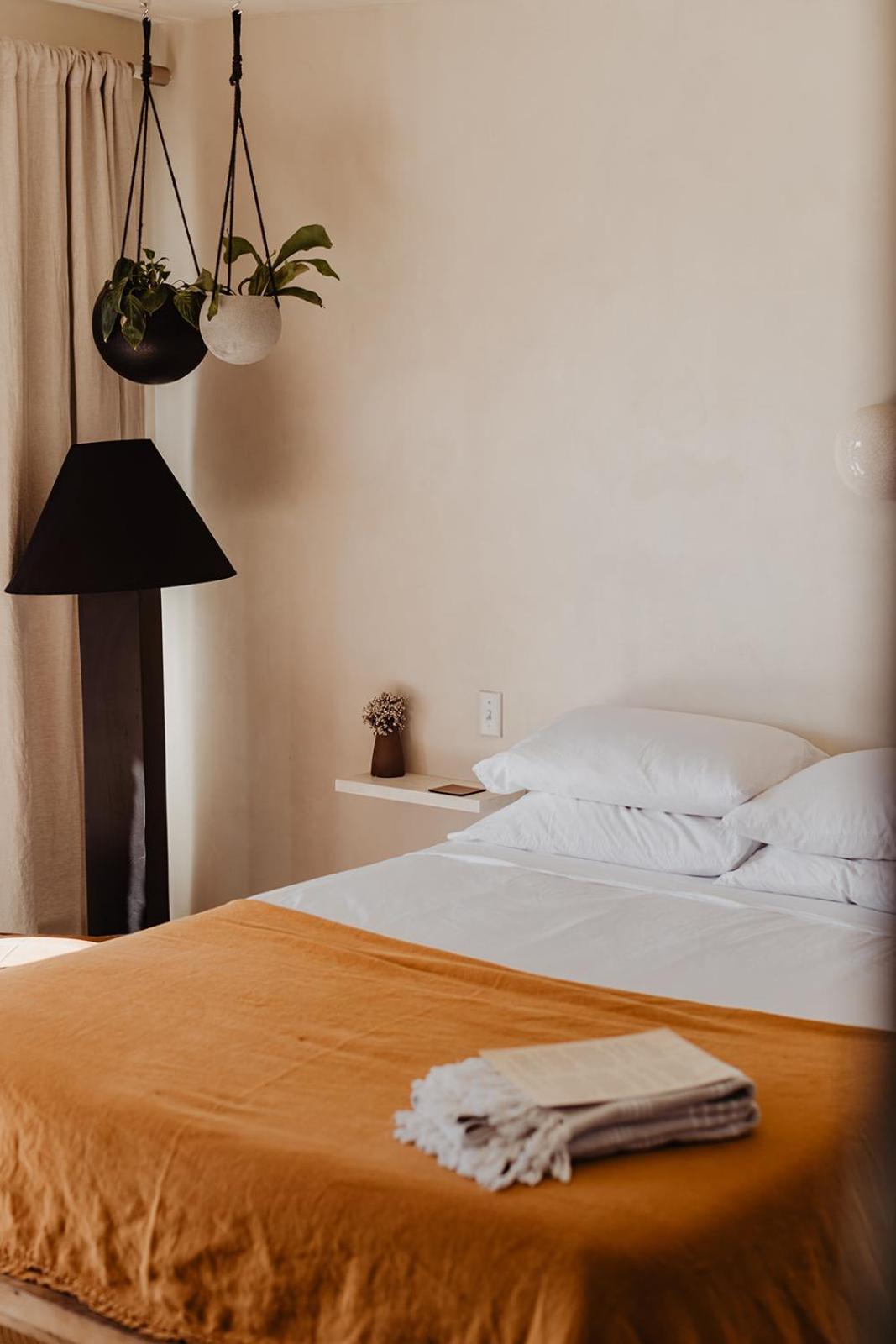 Standard Queen Room - Photo 1