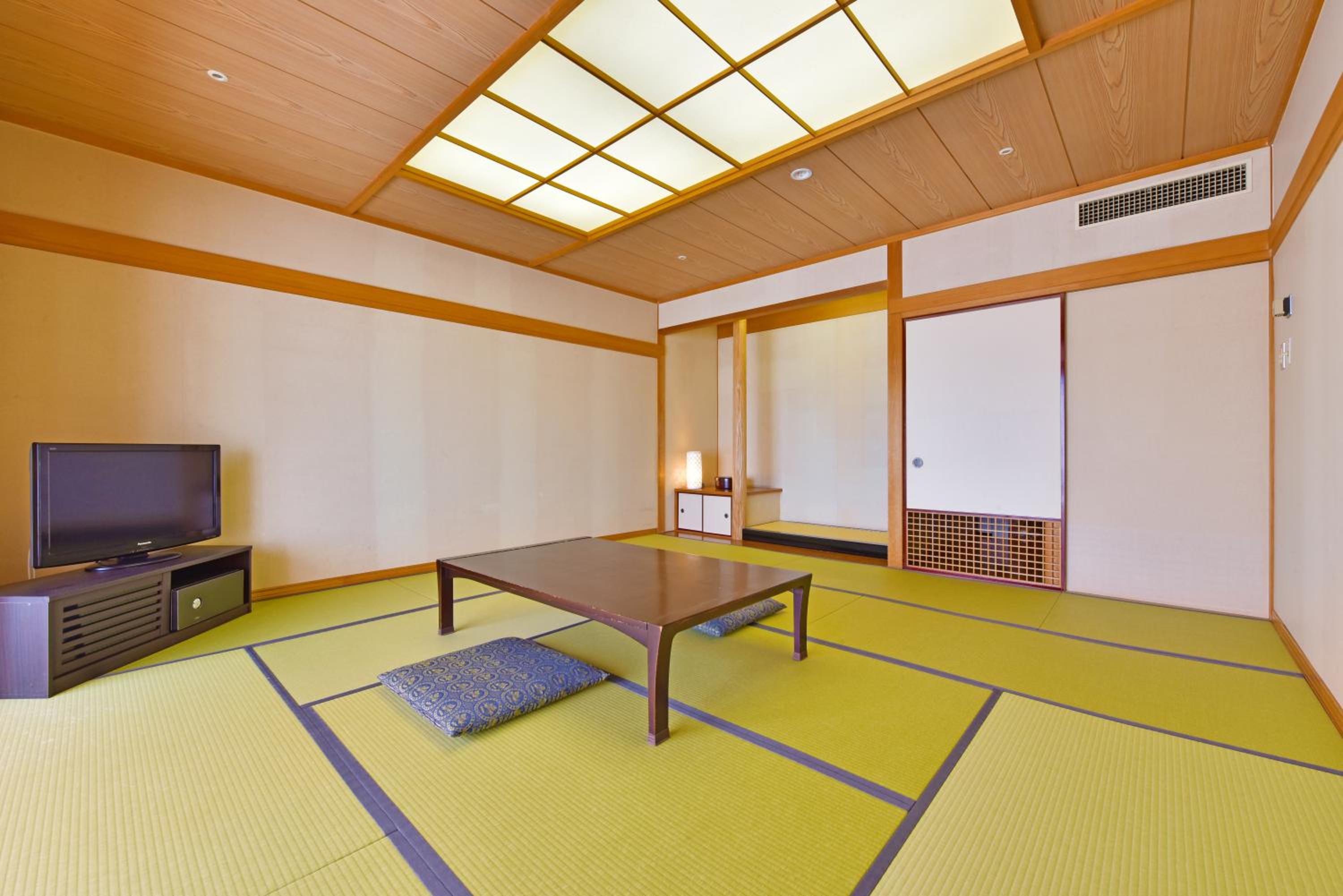 Japanese-Style Standard Room - Non-Smoking - Photo 1