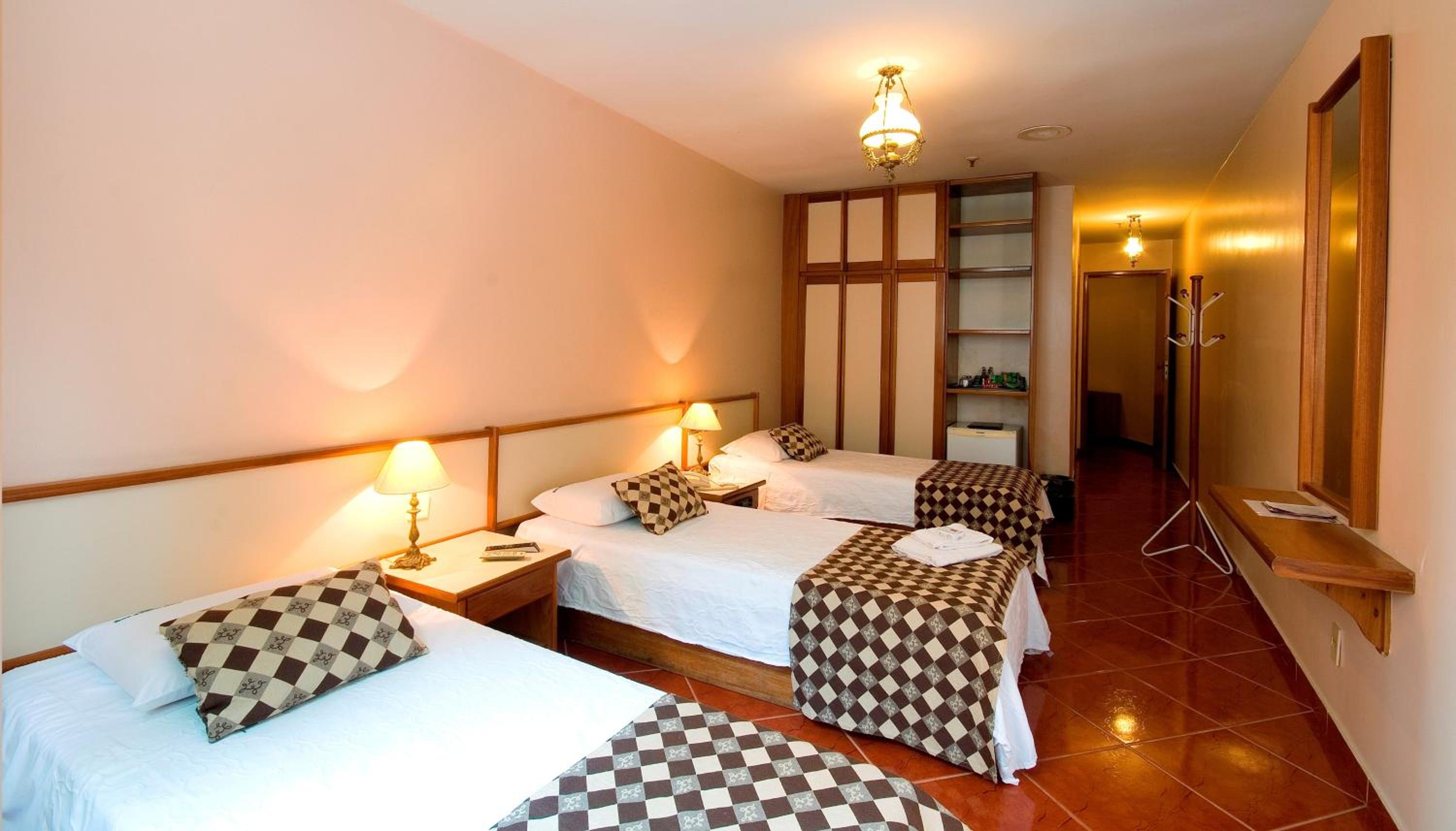 Standard Triple Room - Photo 7