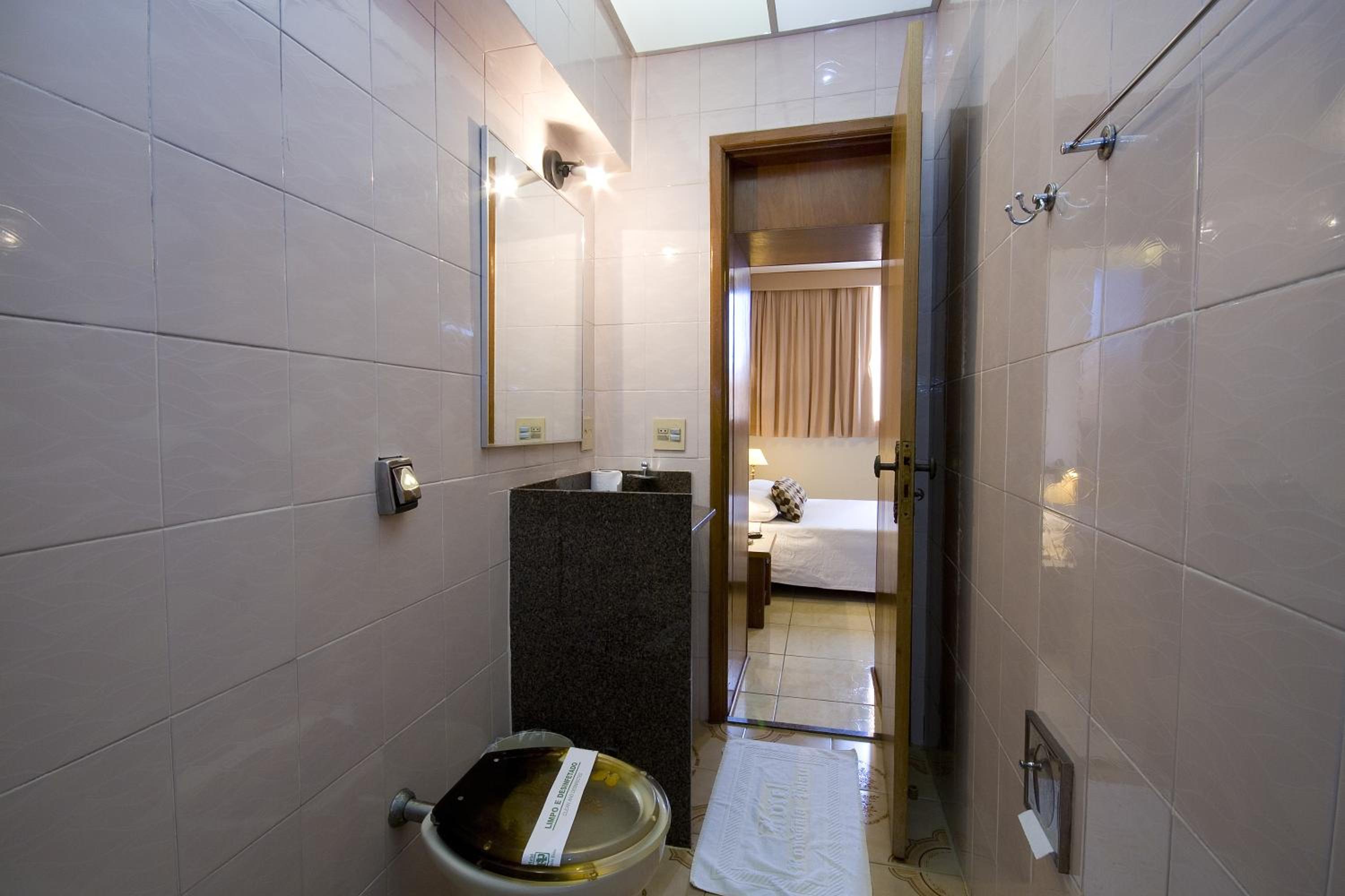 Standard Double Room - Photo 10