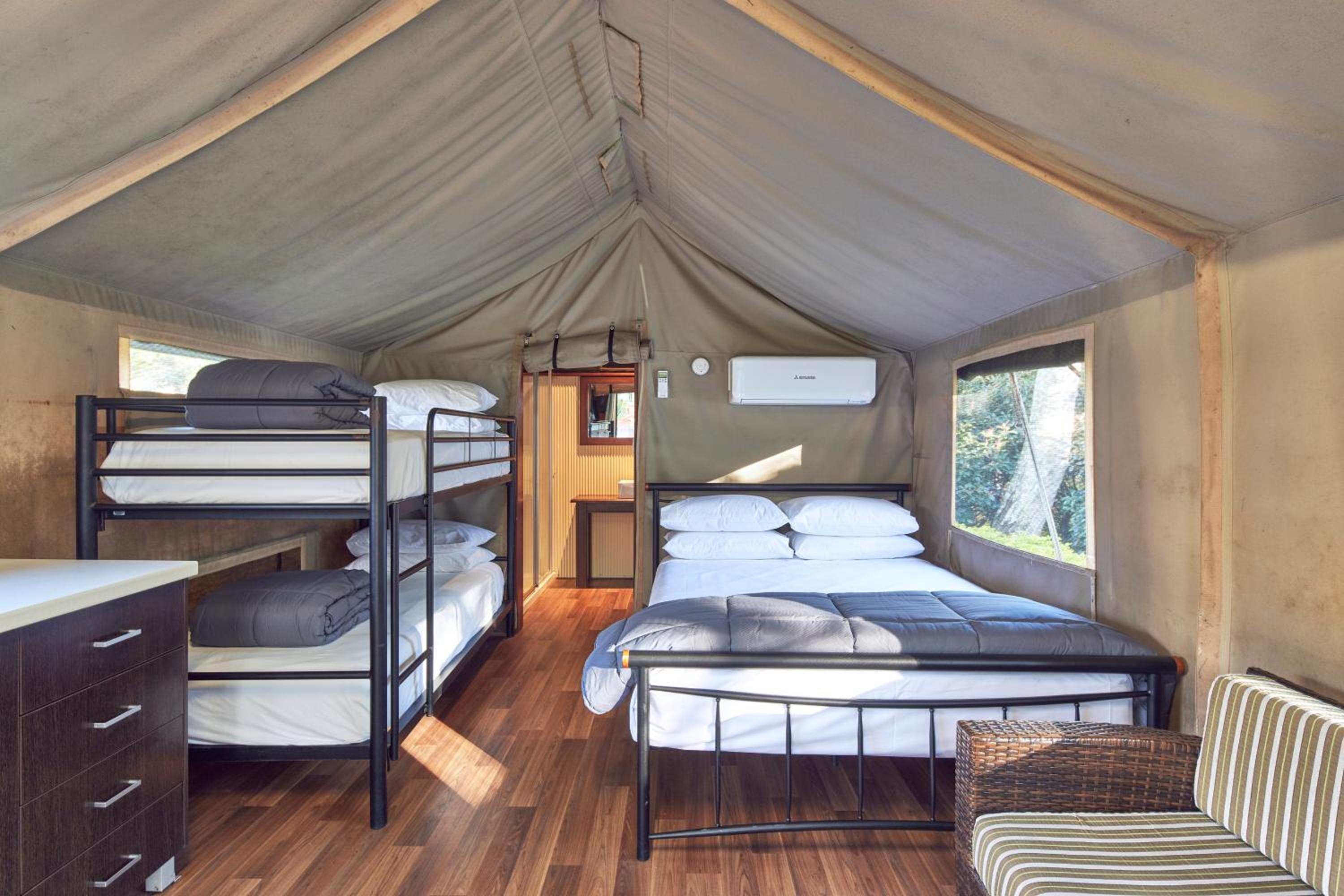 Safari Palm Tent - Photo 4