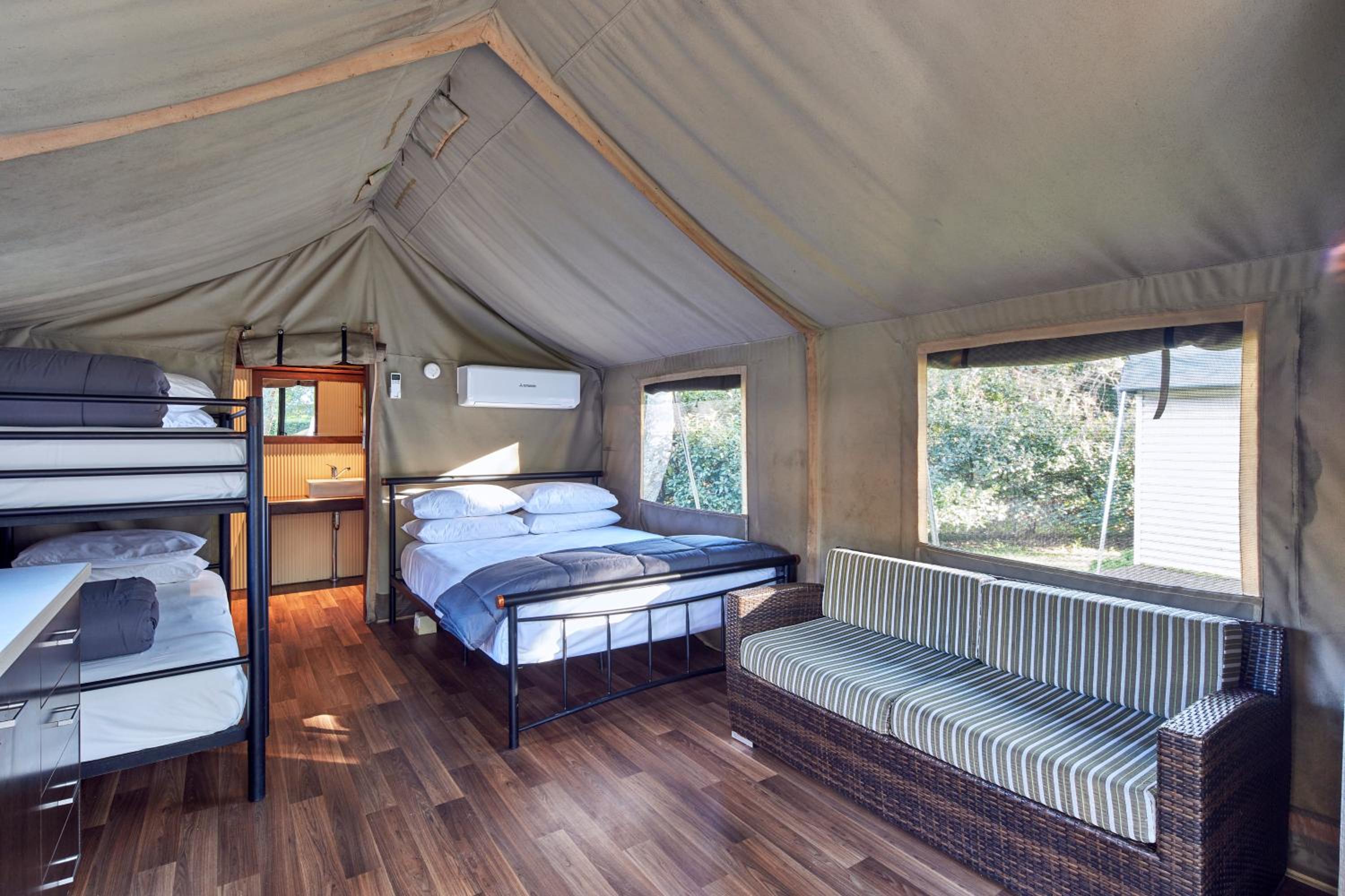 Safari Palm Tent - Photo 3