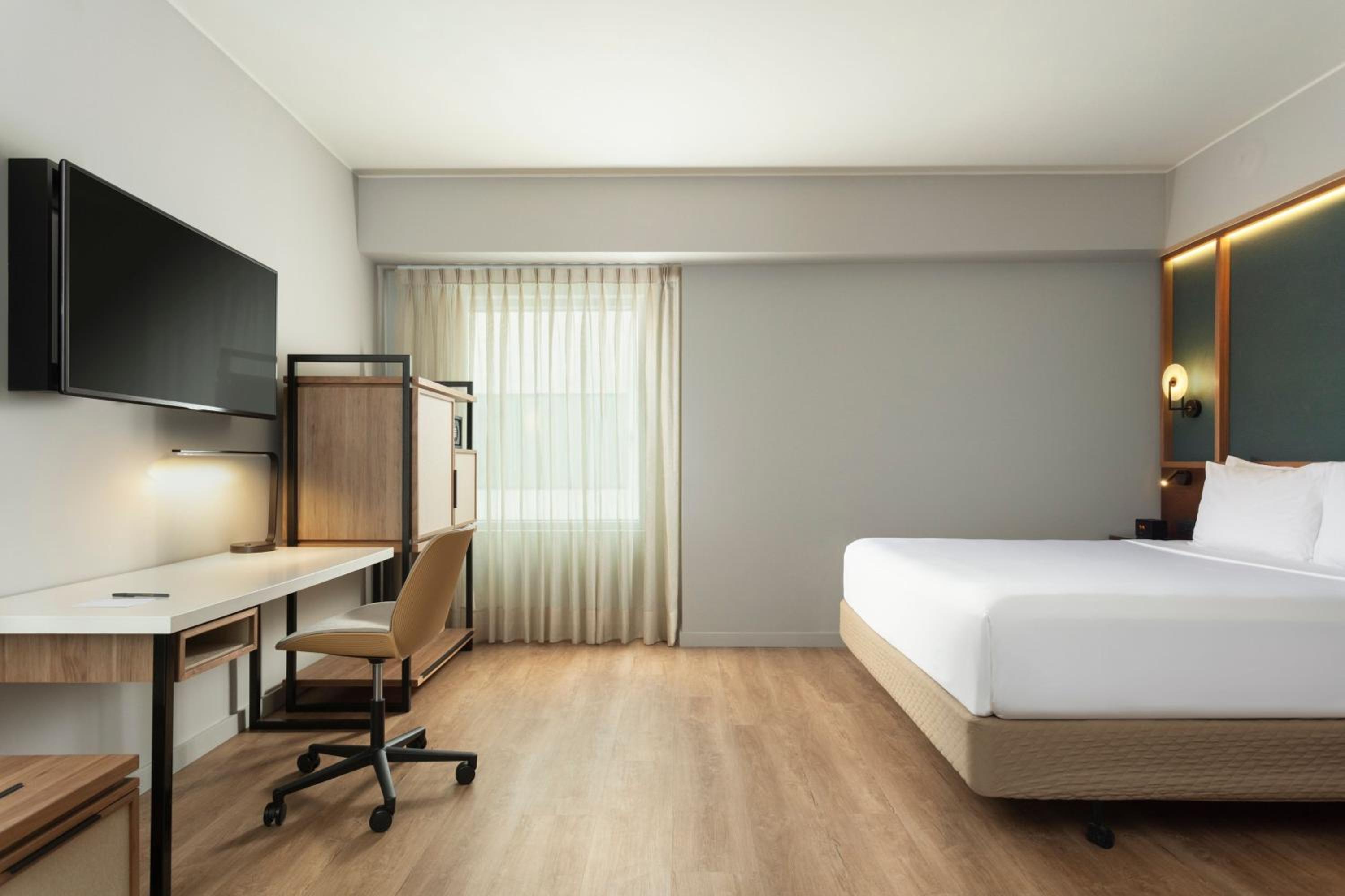 King Room with City View photo 2