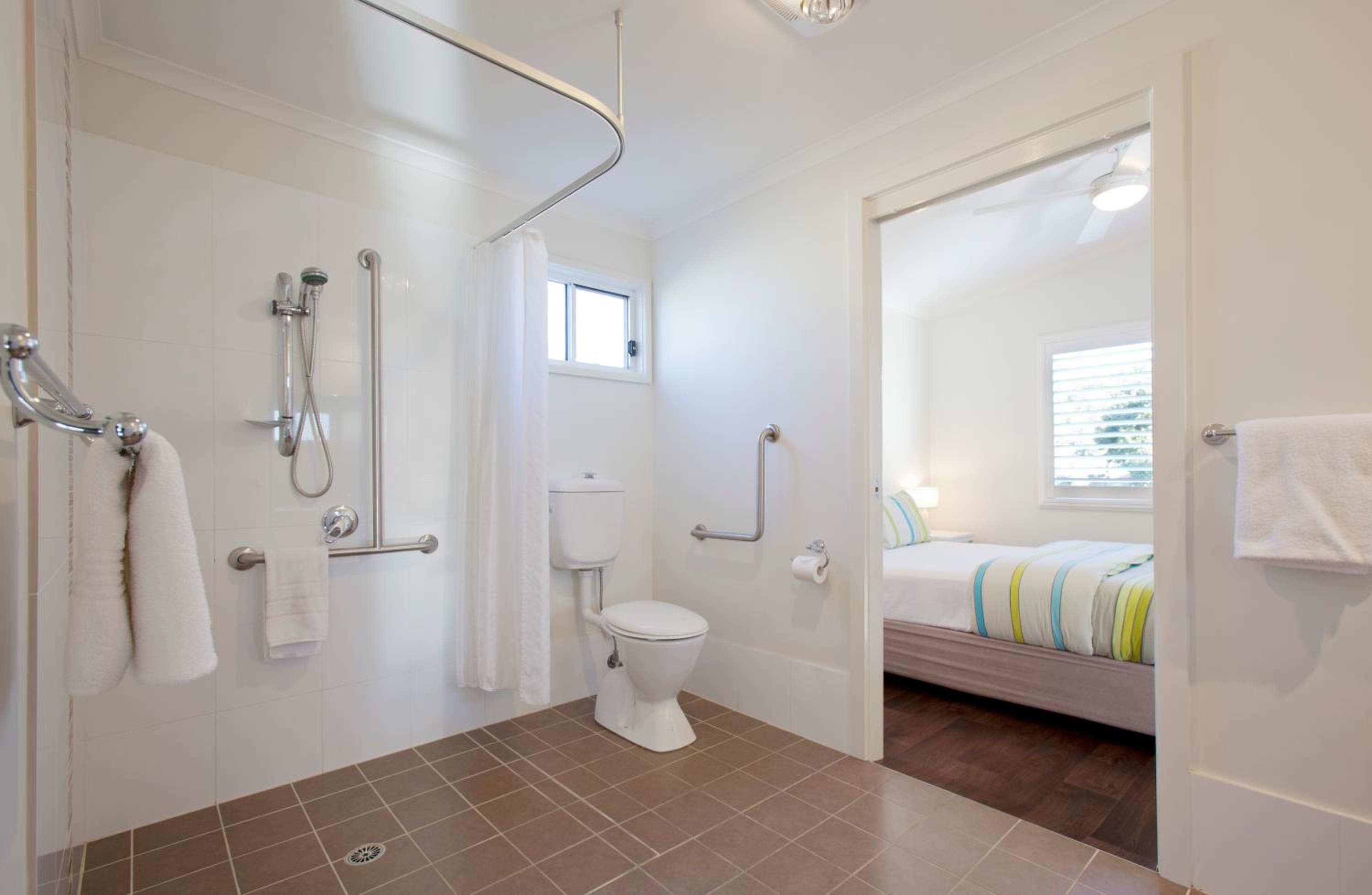 Plantation Villa - Access Friendly - Photo 7