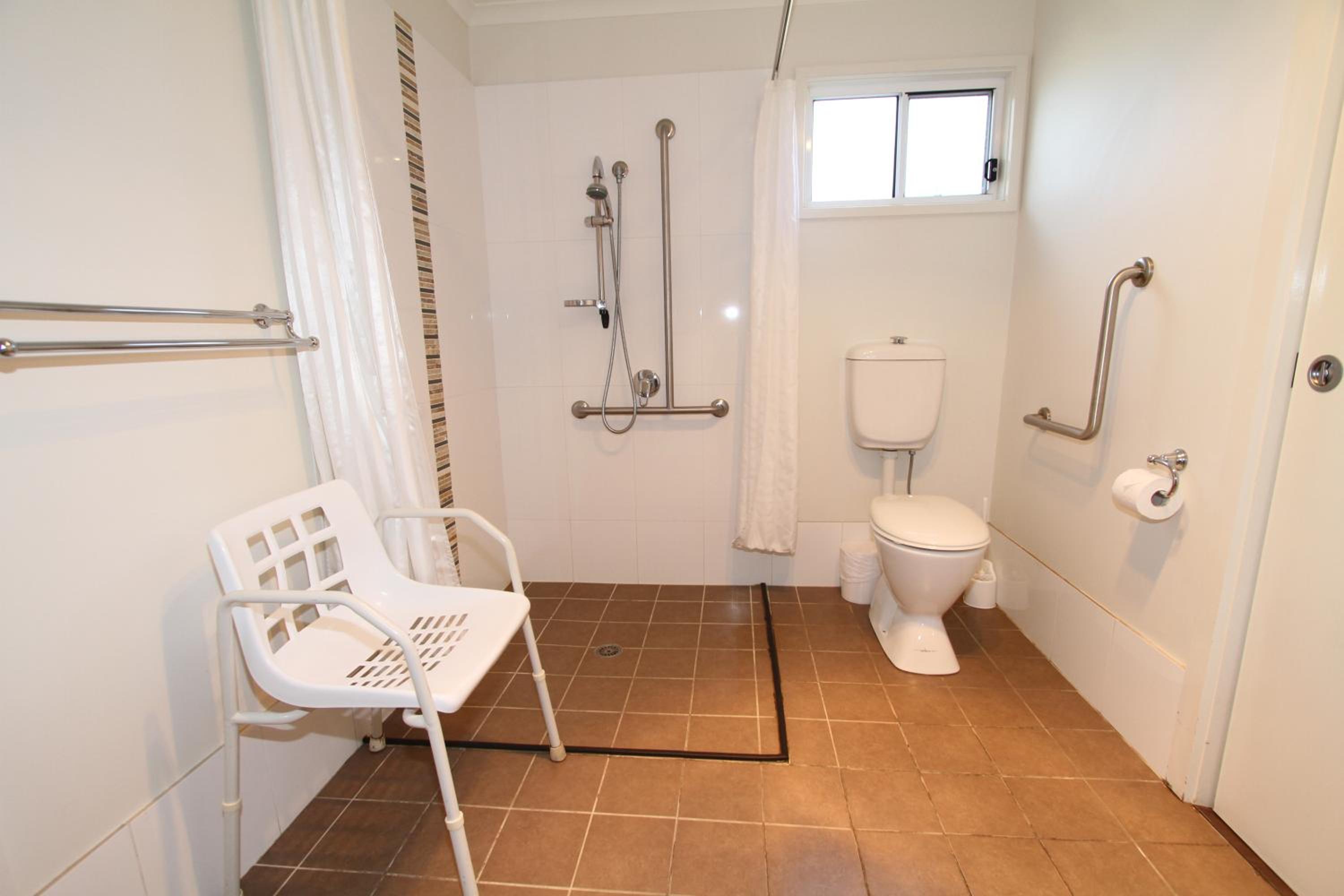 Plantation Villa - Access Friendly - Photo 2