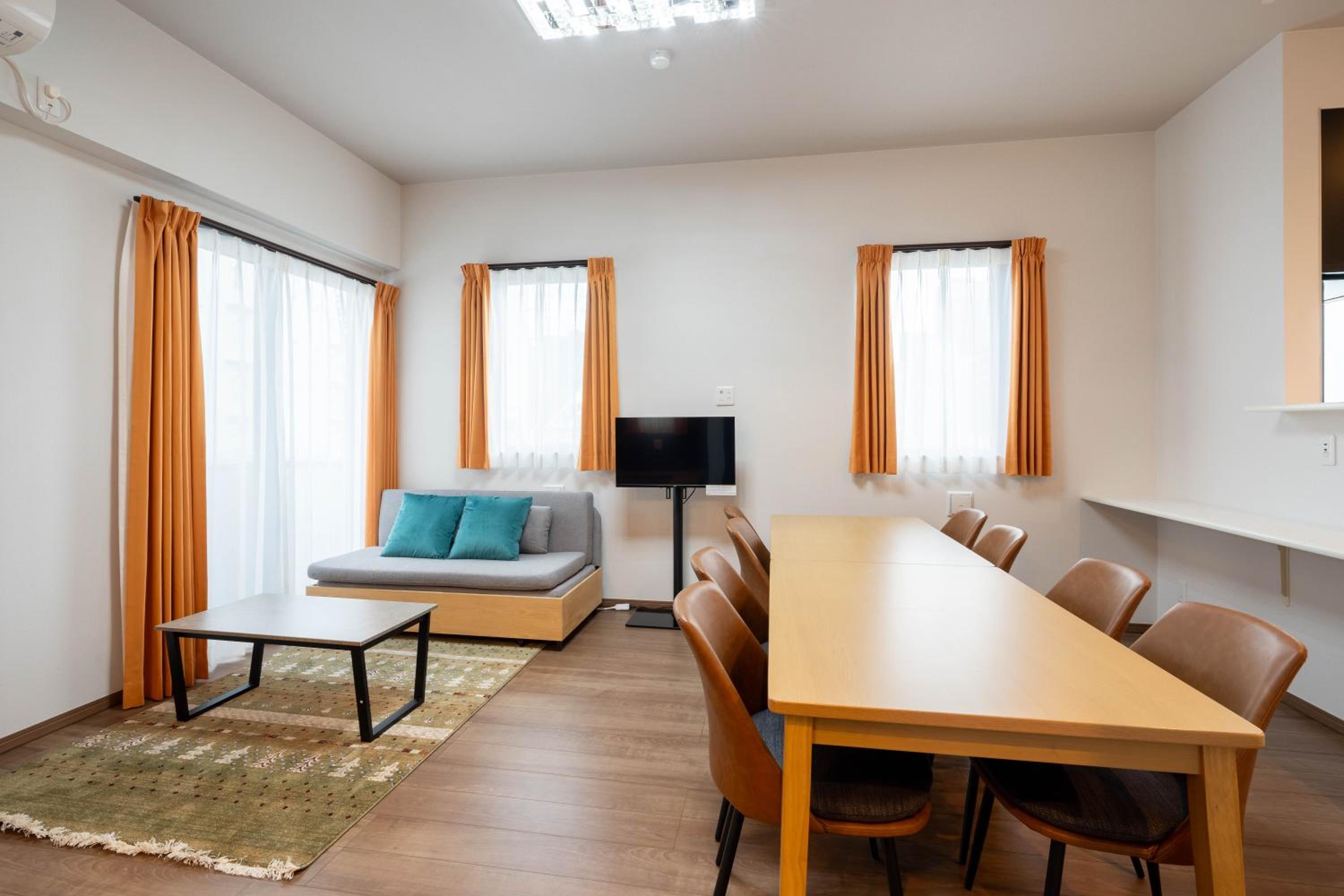 Apartment photo 1