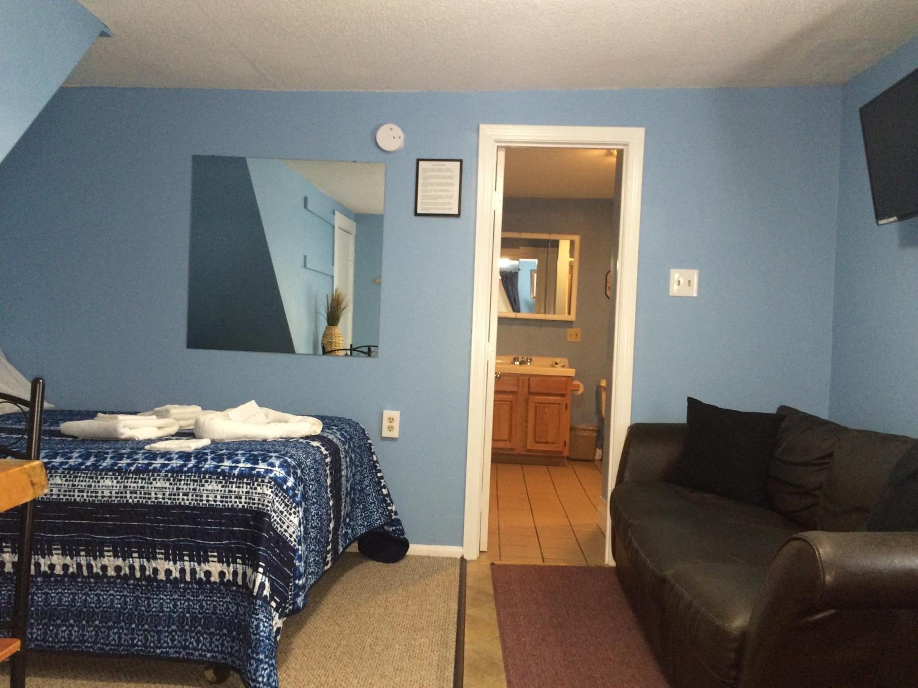 Queen Room -11 photo 1