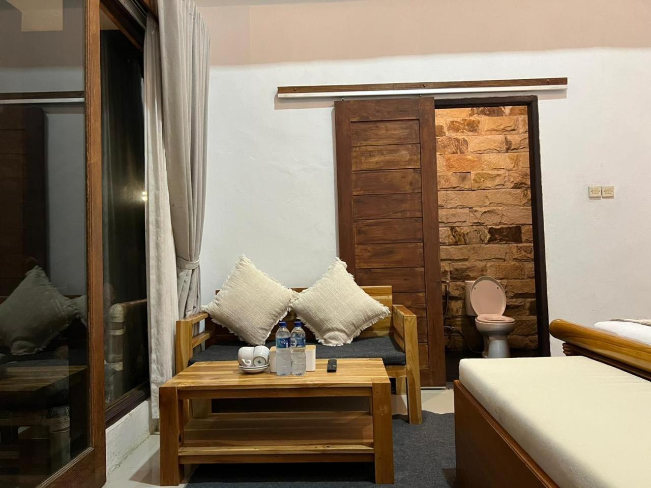Deluxe Room (2 Adults + 1 Child) - Photo 19