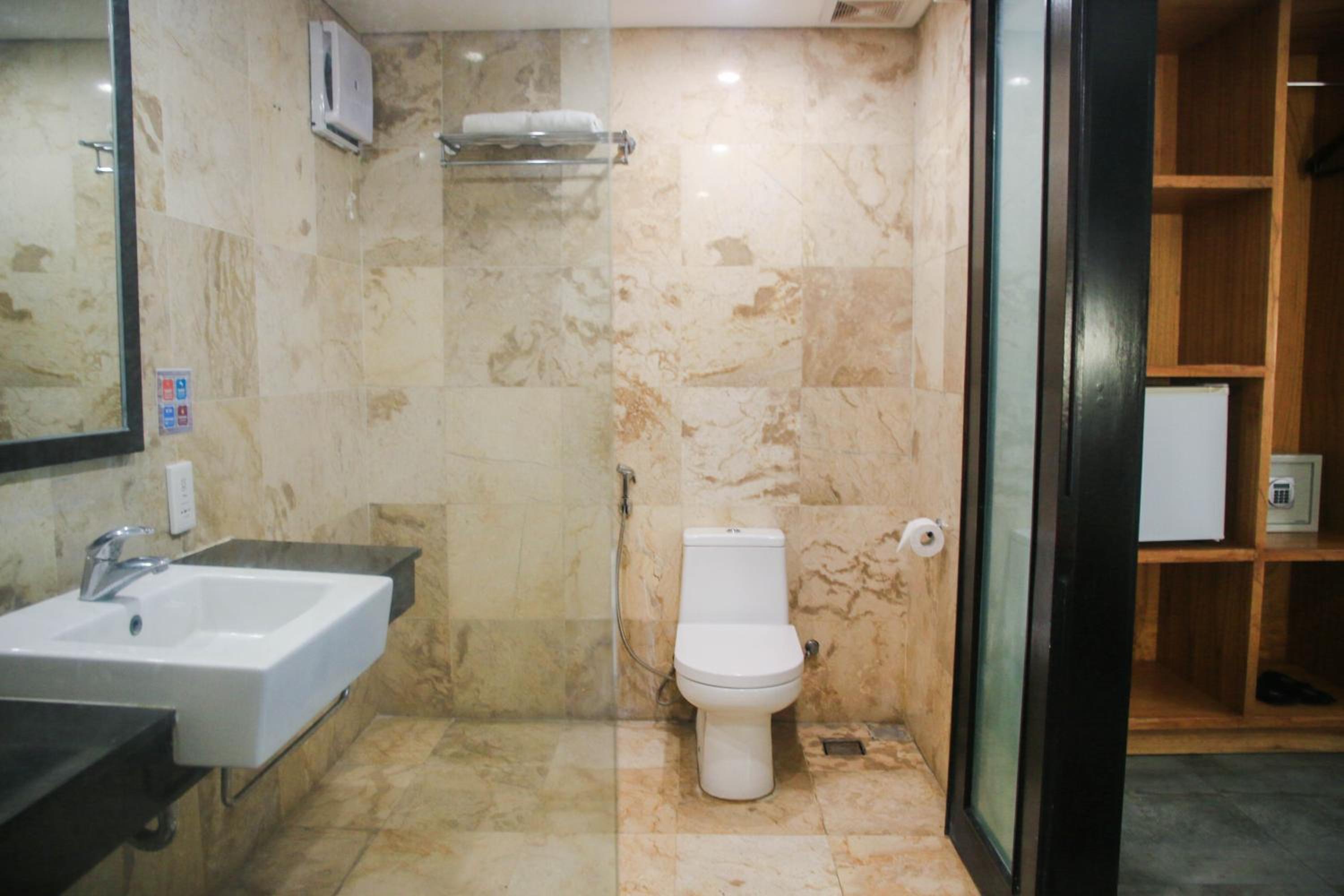 Deluxe Double Room with Pool Access - Photo 2