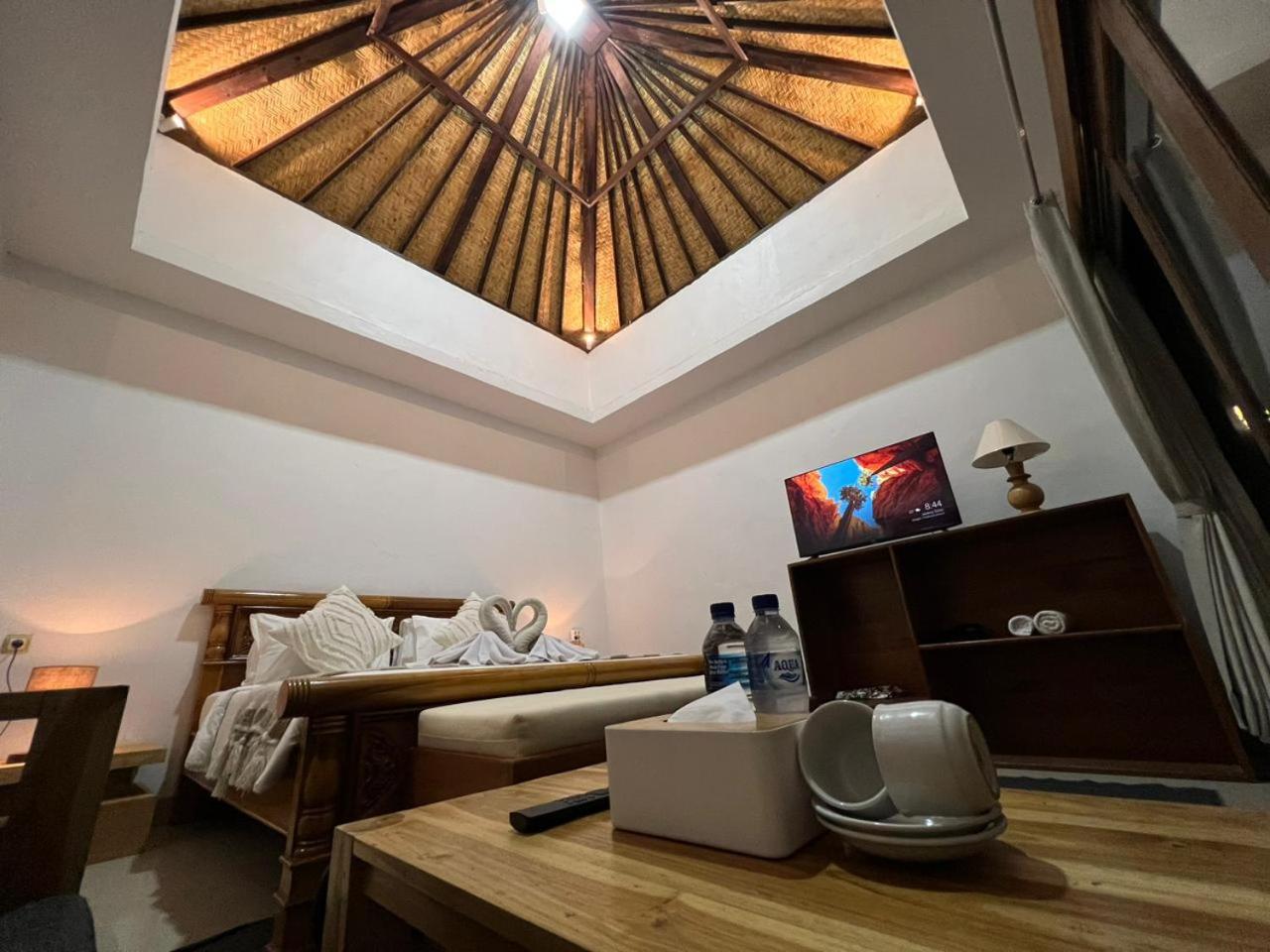 Deluxe Room (2 Adults + 1 Child) - Photo 11