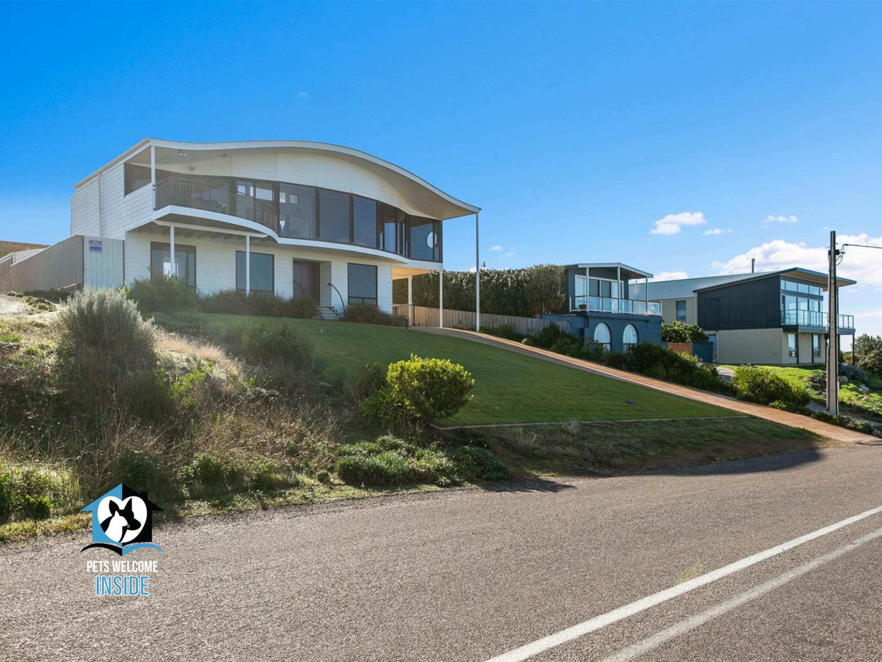 Four-Bedroom House photo 3