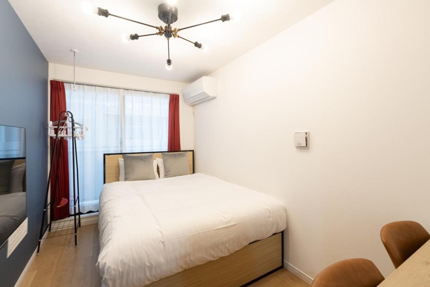 One-Bedroom Apartment photo 3