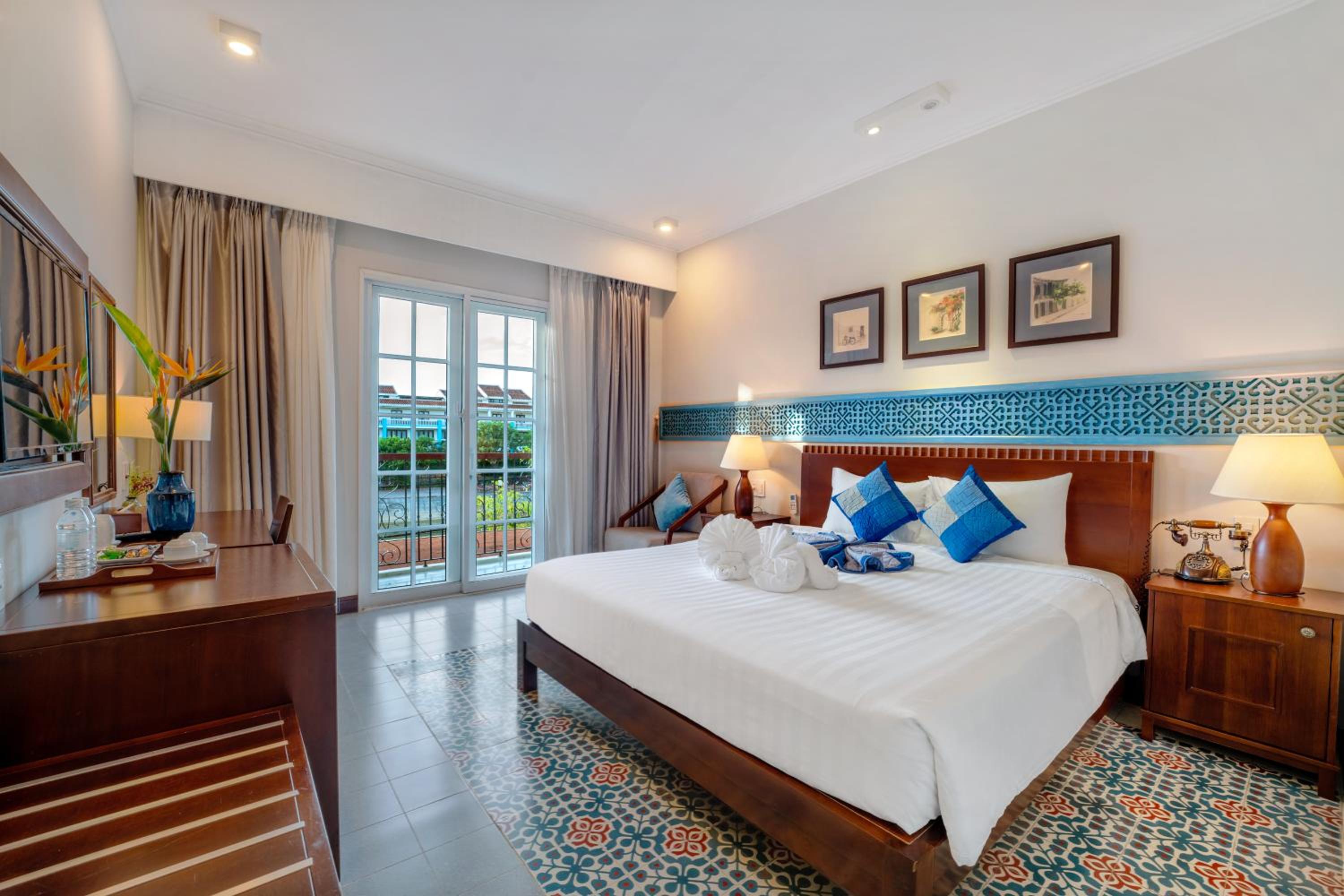 Luxury Double or Twin Room photo 2