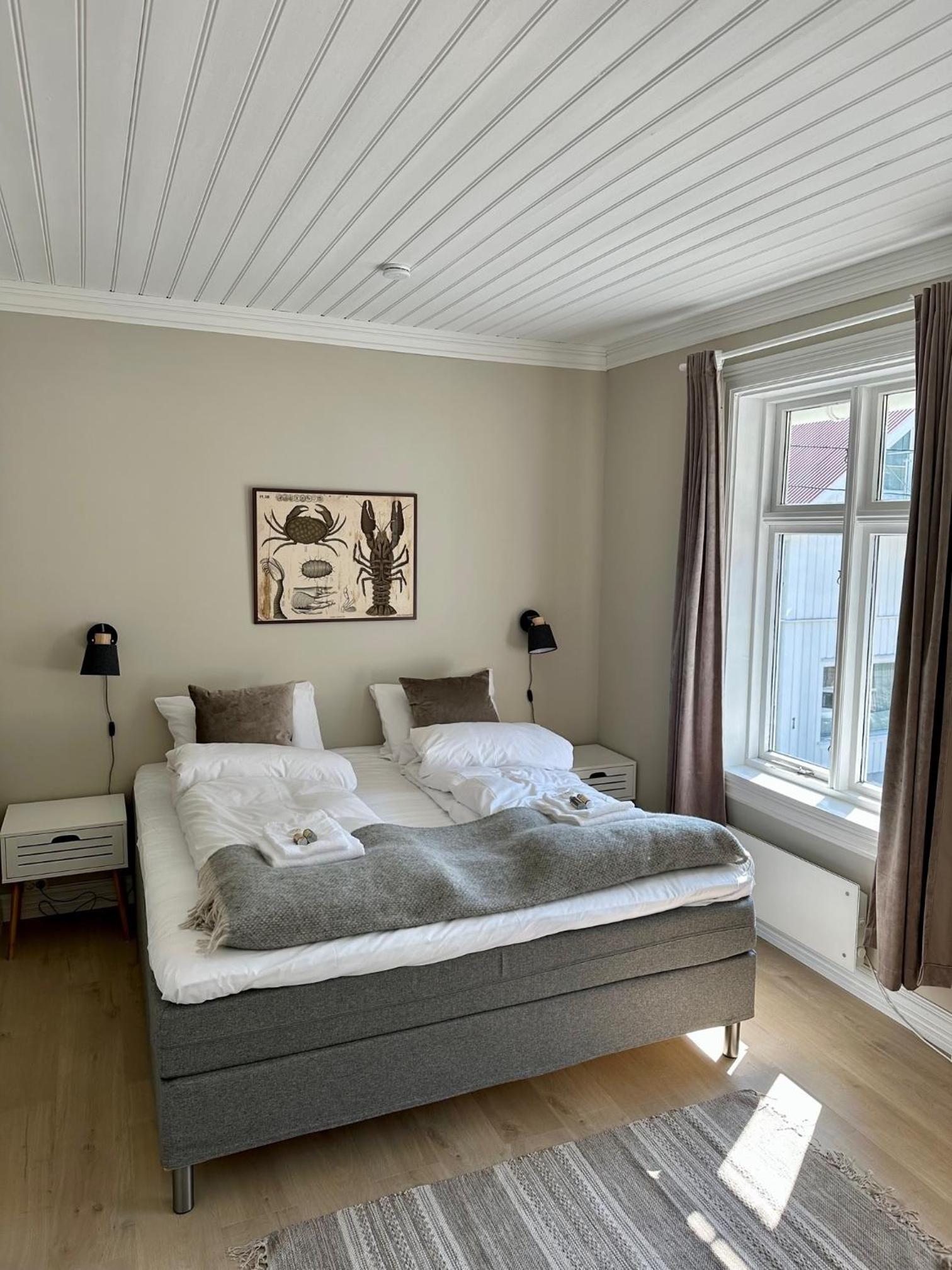 Double Room with Shared Bathroom photo 3