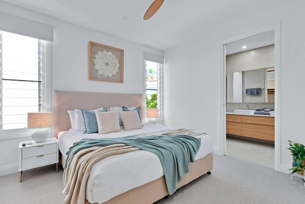 Three-Bedroom House photo 1