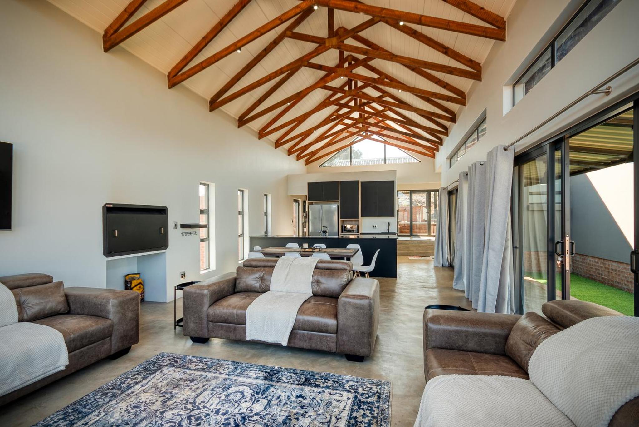 Four-Bedroom House photo 1