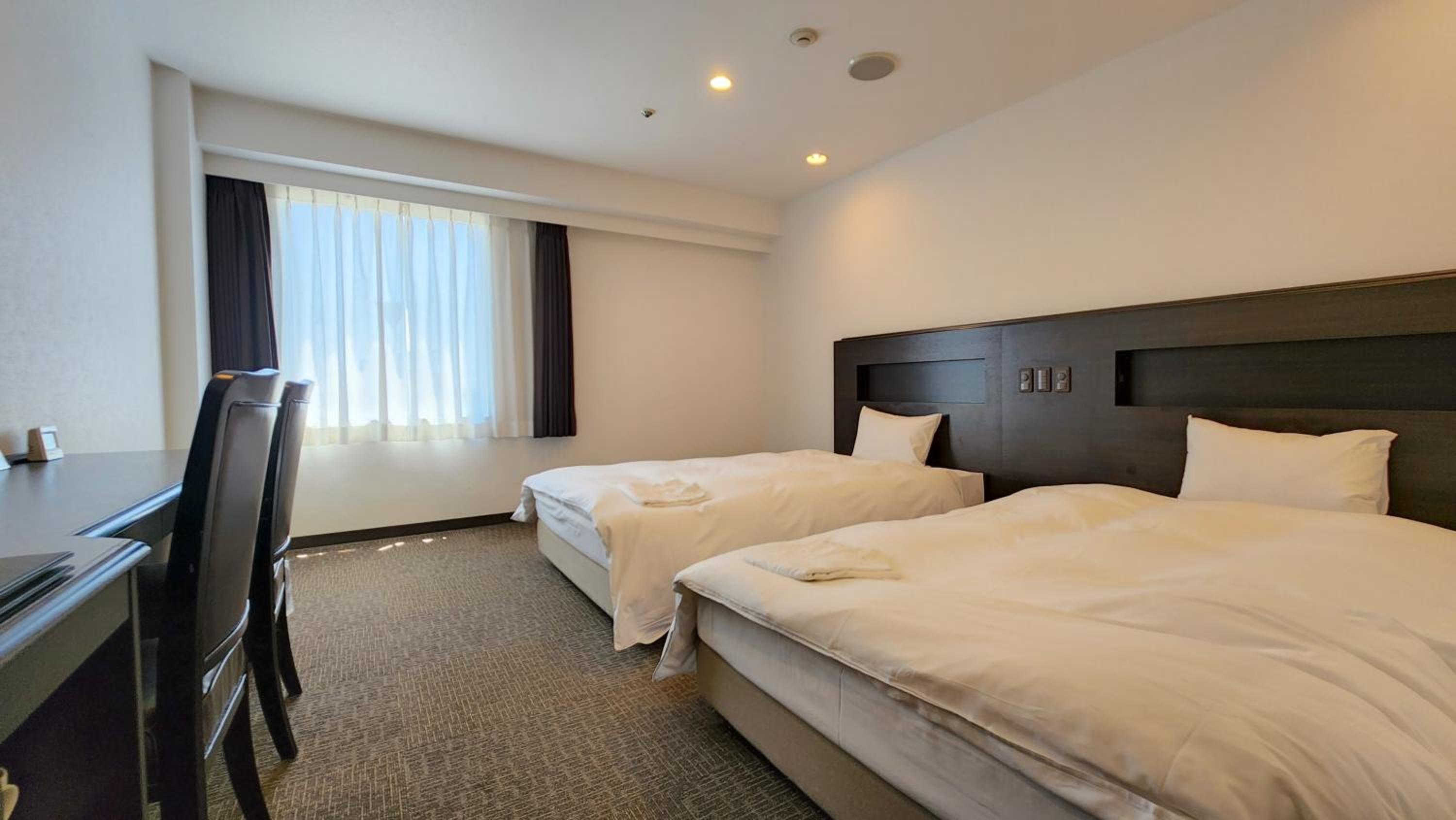 Twin Room - Non-Smoking - Photo 1