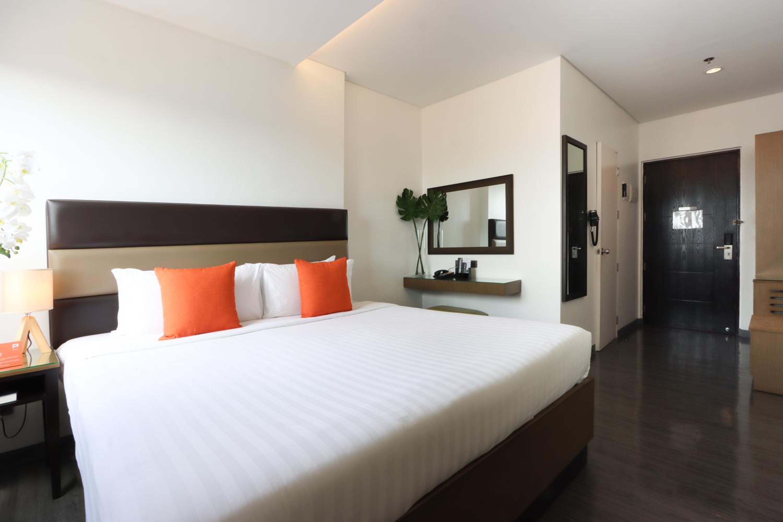 Executive King Room - Photo 2