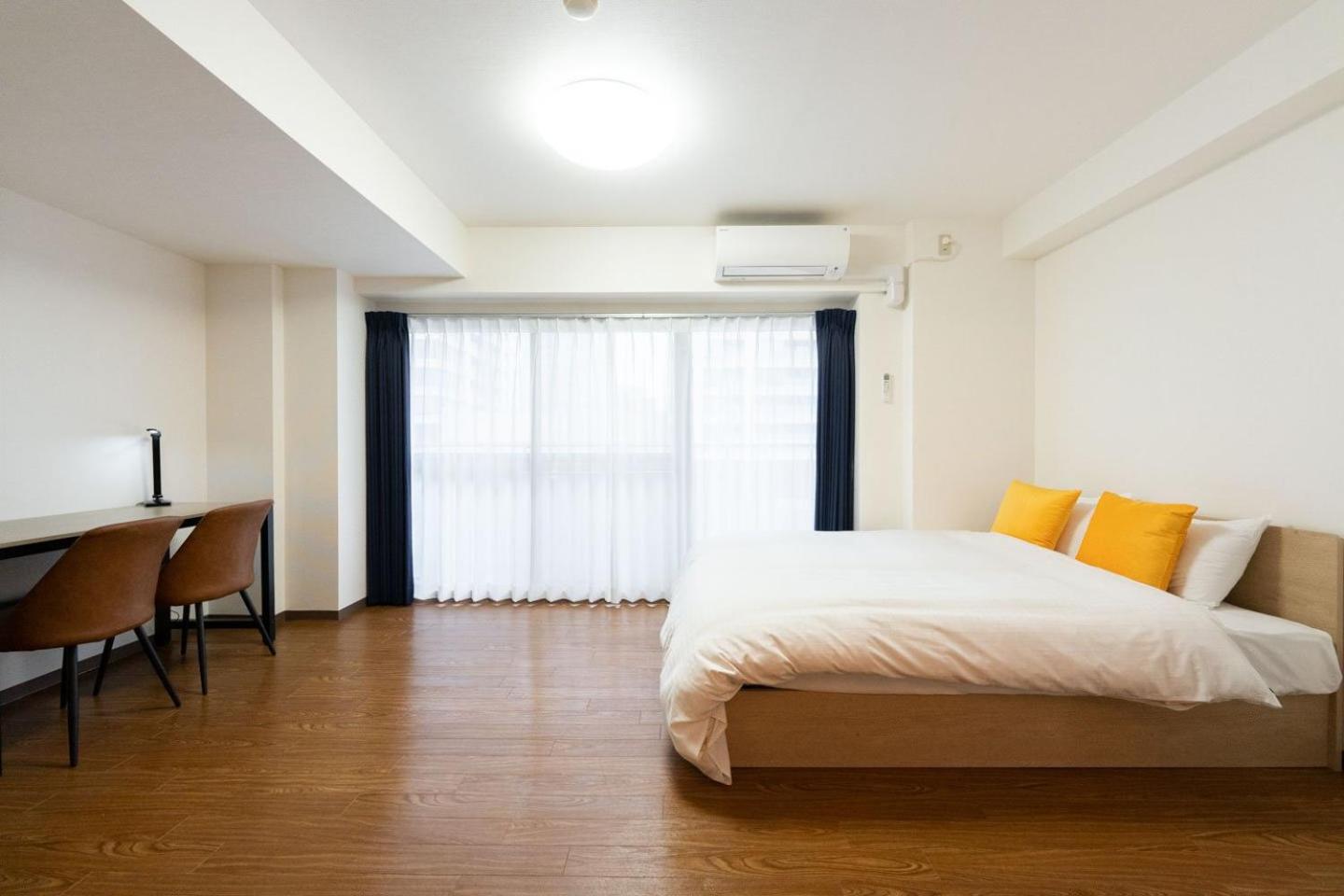 One-Bedroom Apartment photo 2