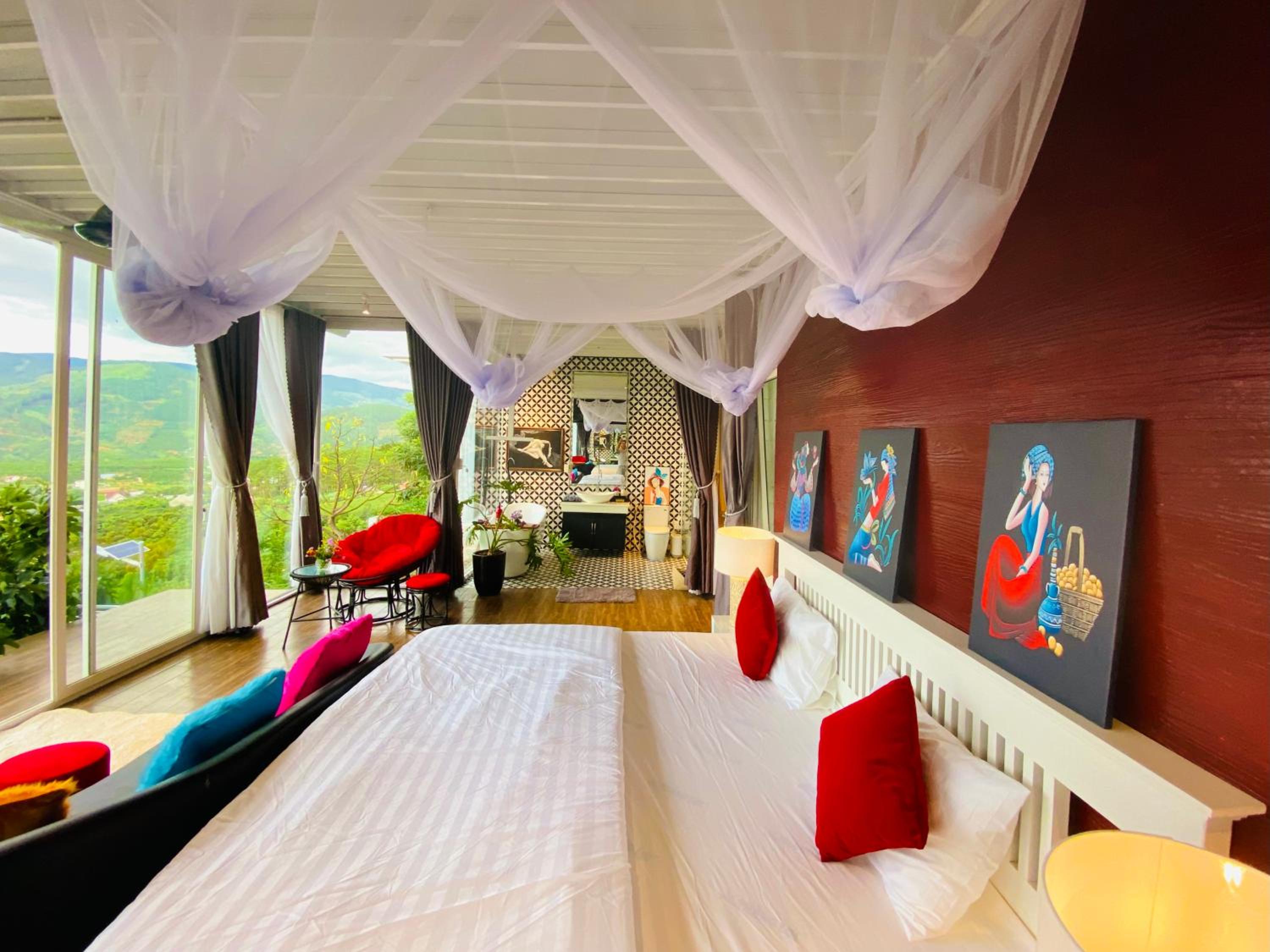 King Room with Mountain View photo 1