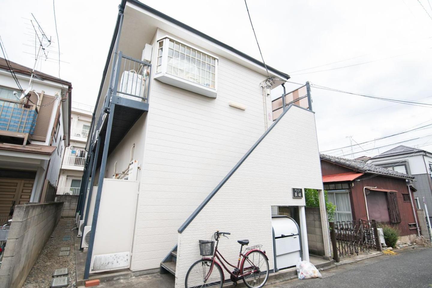 One-Bedroom Apartment thumbnail 6