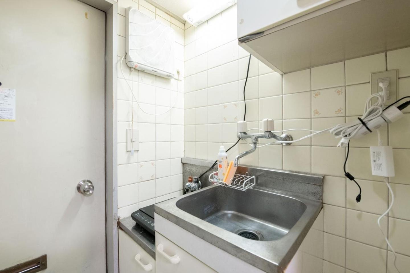 One-Bedroom Apartment thumbnail 6