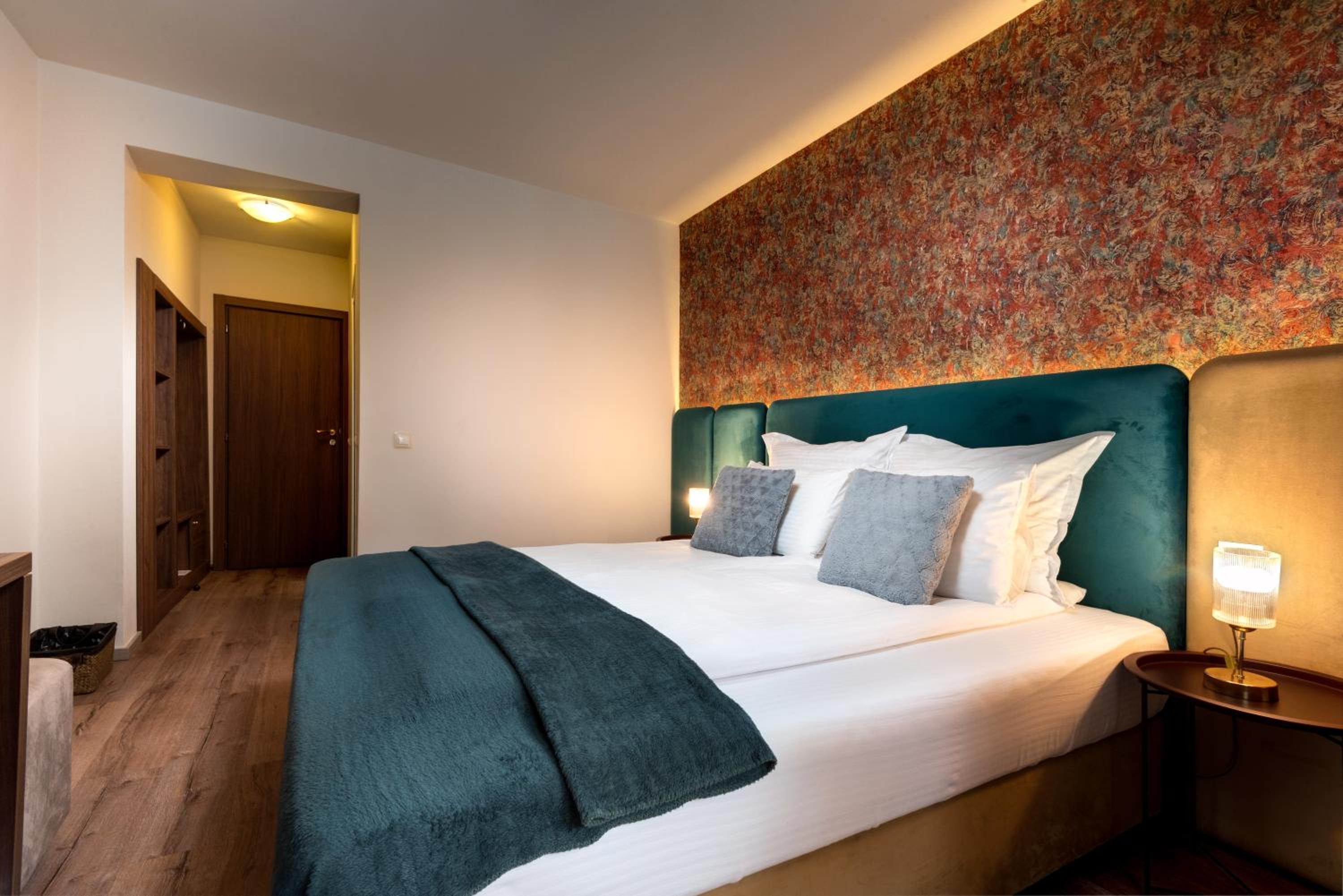 Standard Double or Twin Room photo 3