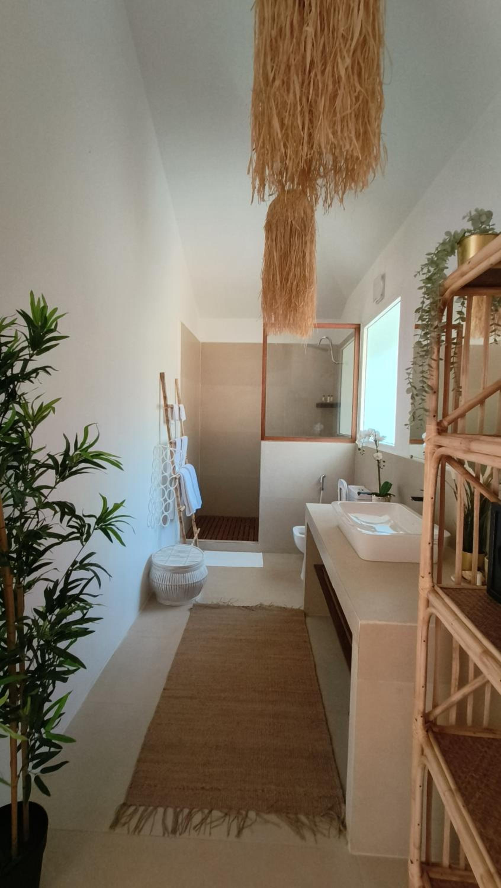 Deluxe Double Room with Balcony photo 2