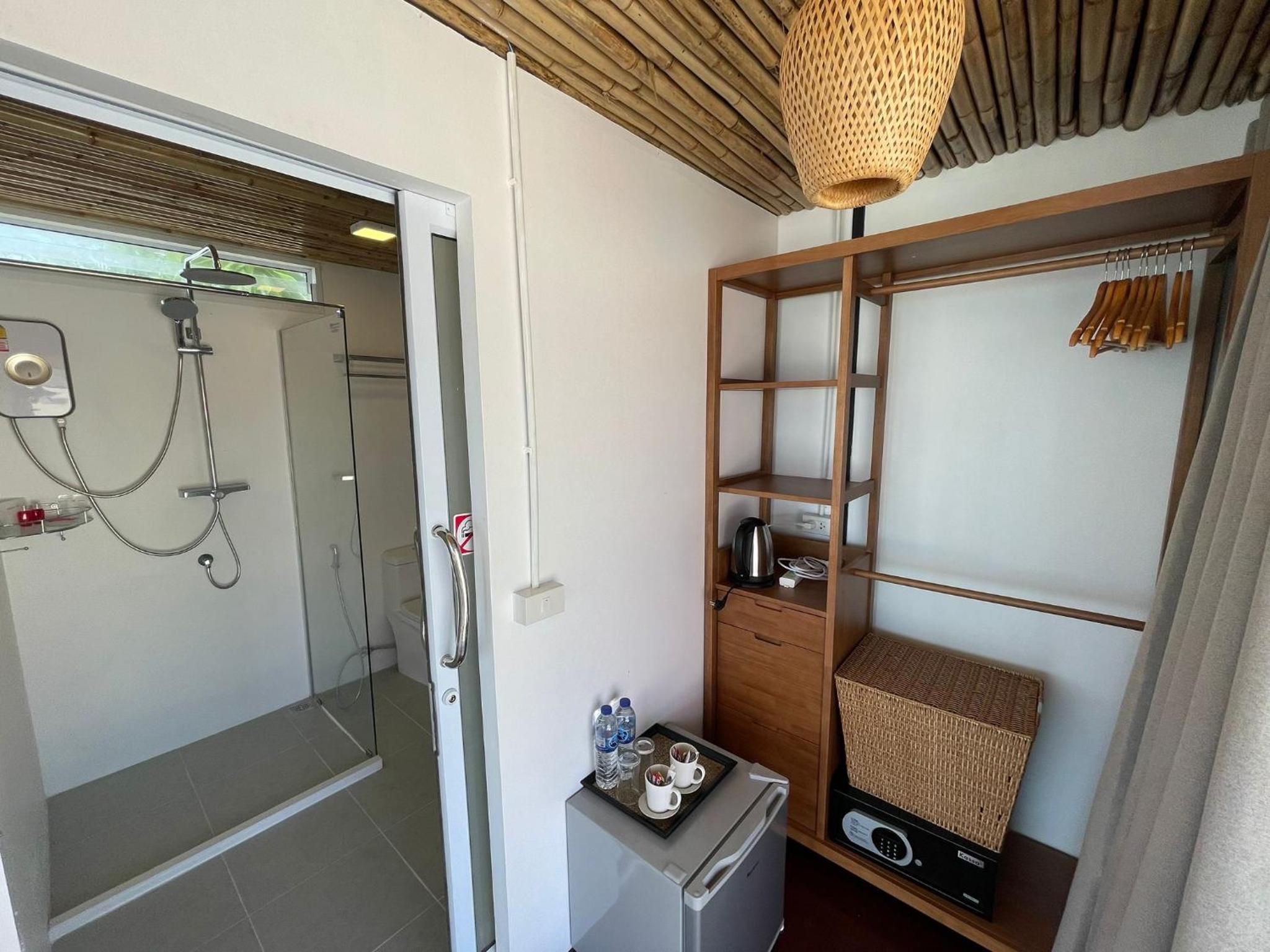King Suite with Ocean View photo 3