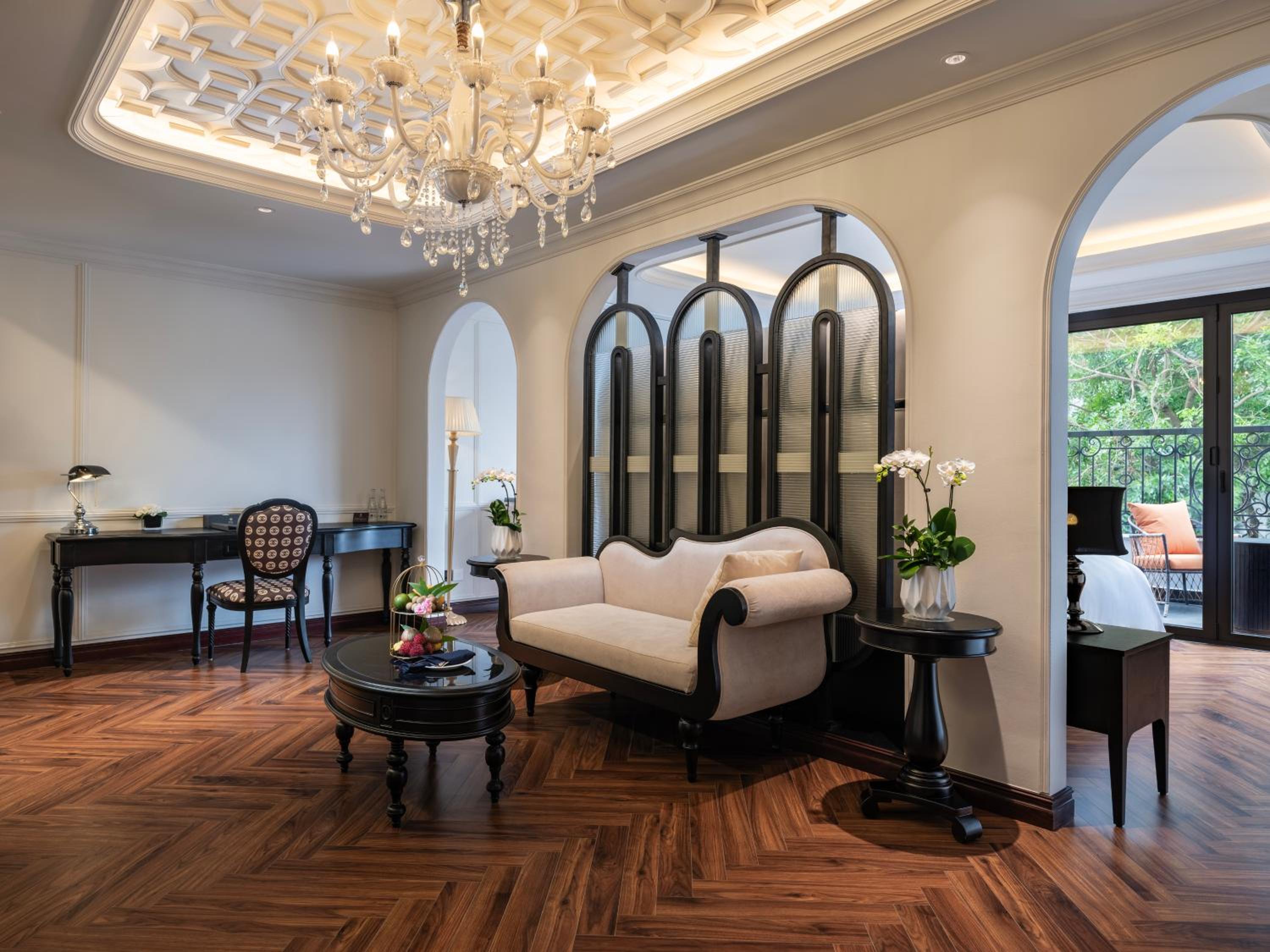 Grand Colonial Terrace Suite City View with Private Jacuzzi & Spa Benefits - Photo 5