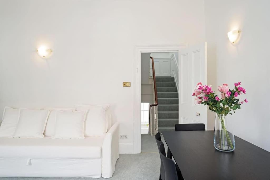 Apartment - Split Level photo 3
