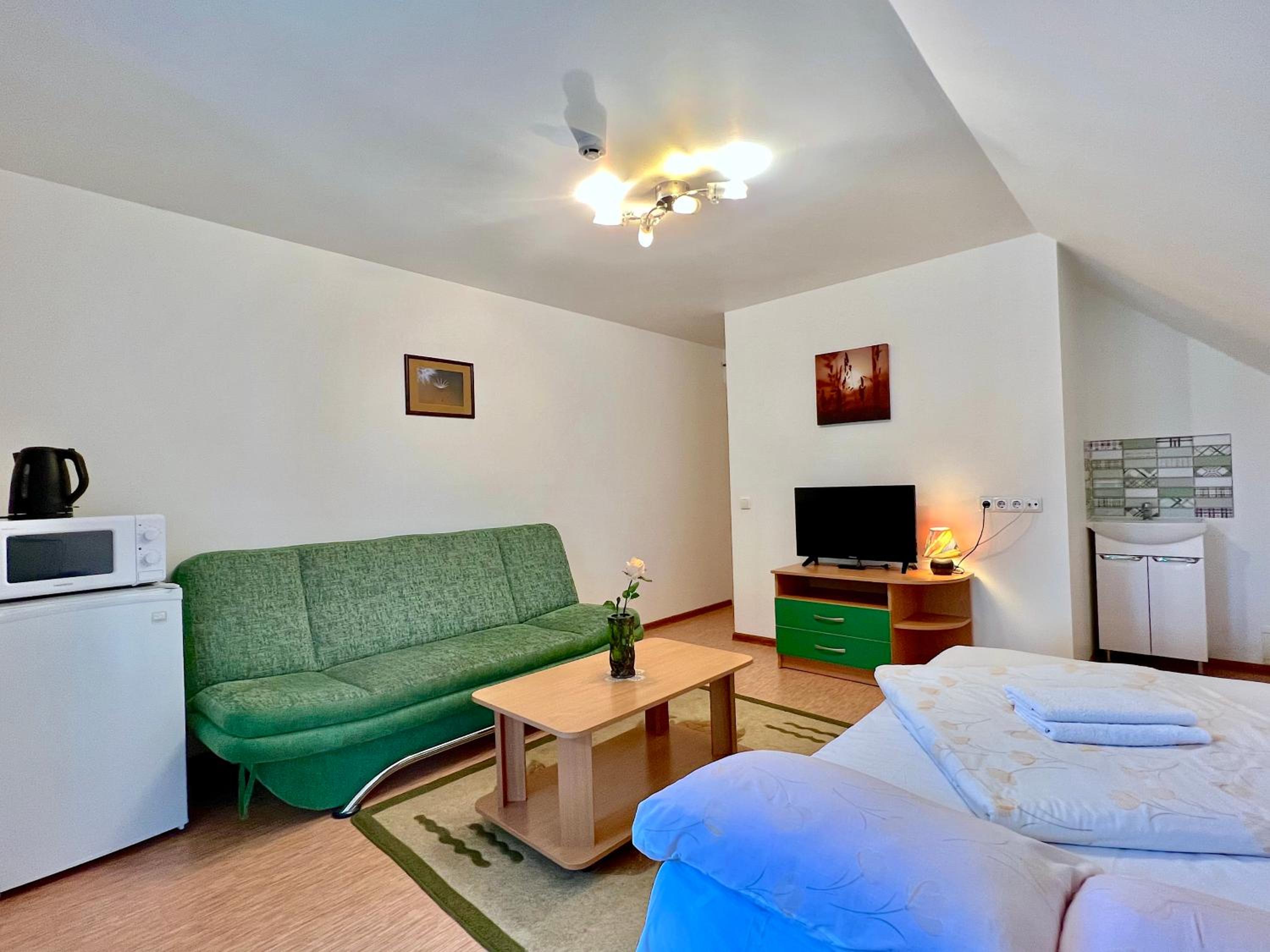 Double Room - Photo 5